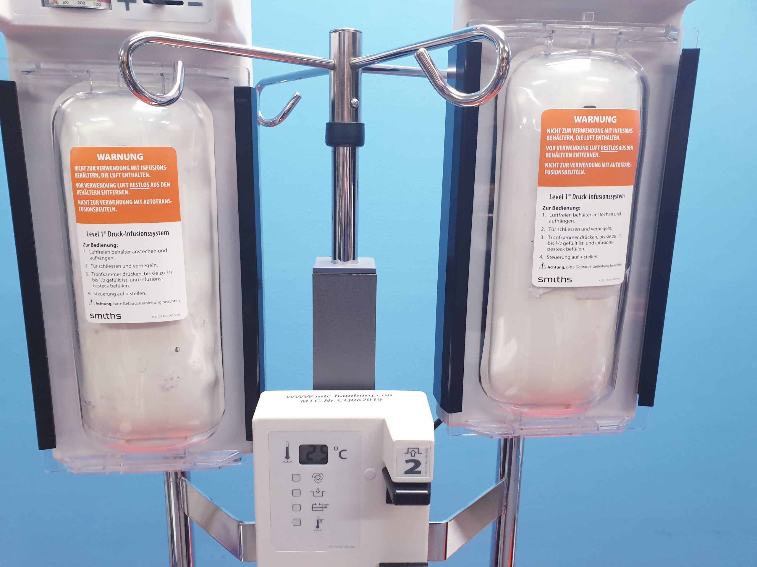 Smiths Level 1 H-1200 Fast Flow Fluid Warmer with 2 x H-2 Pressure Chambers (Powers Up) thumbnail 2
