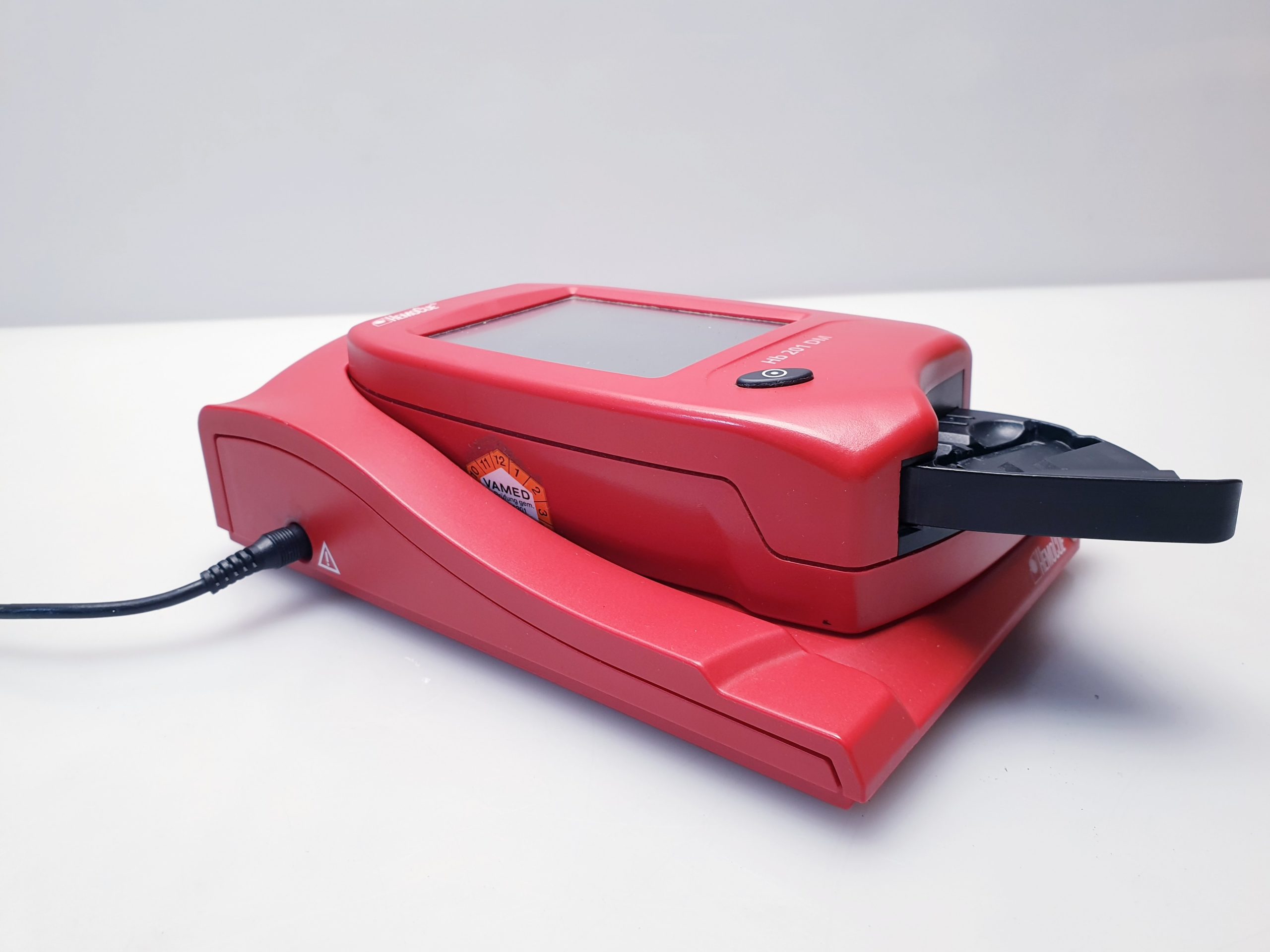 HemoCue Hemoglobin 201 DM Analyser thumbnail 8