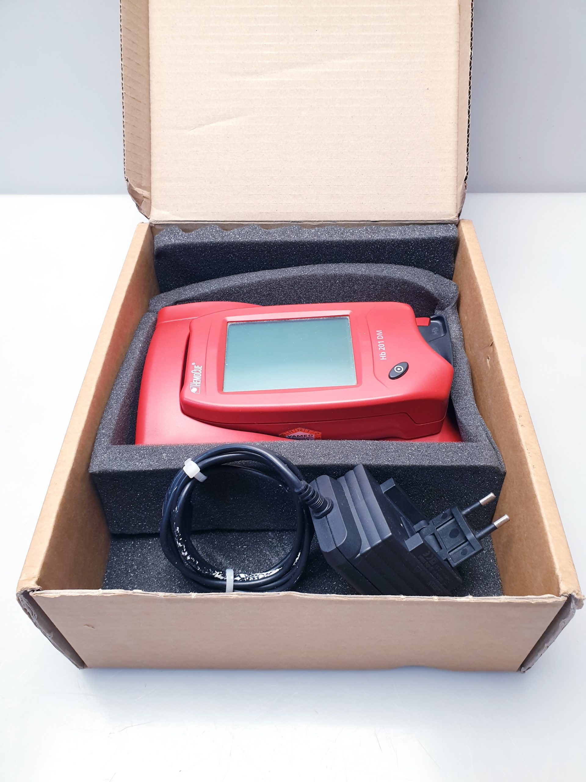 HemoCue Hemoglobin 201 DM Analyser thumbnail 22
