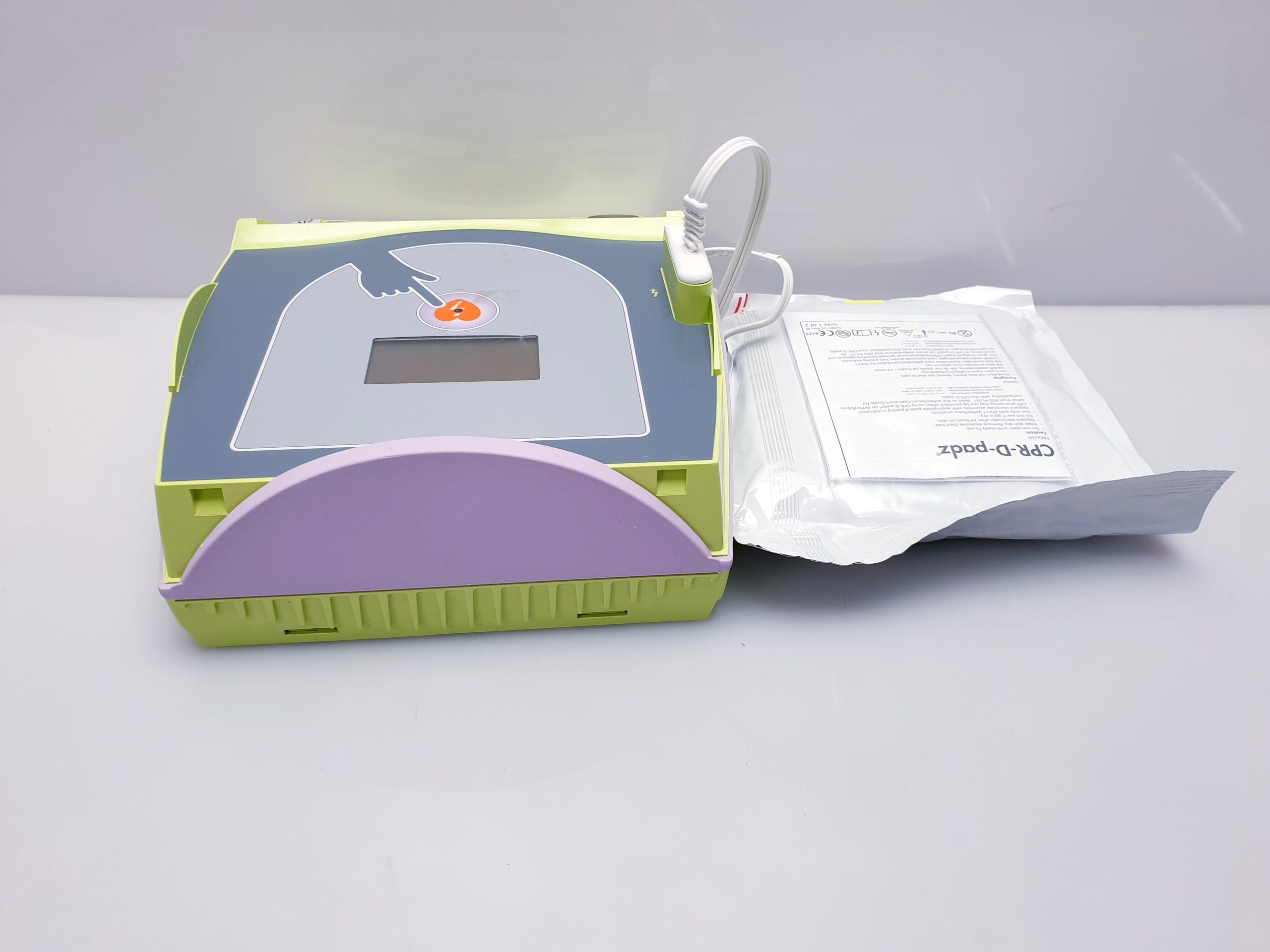 Zoll AED Plus Vollautomat Defibrillator vollautomatisch thumbnail 5