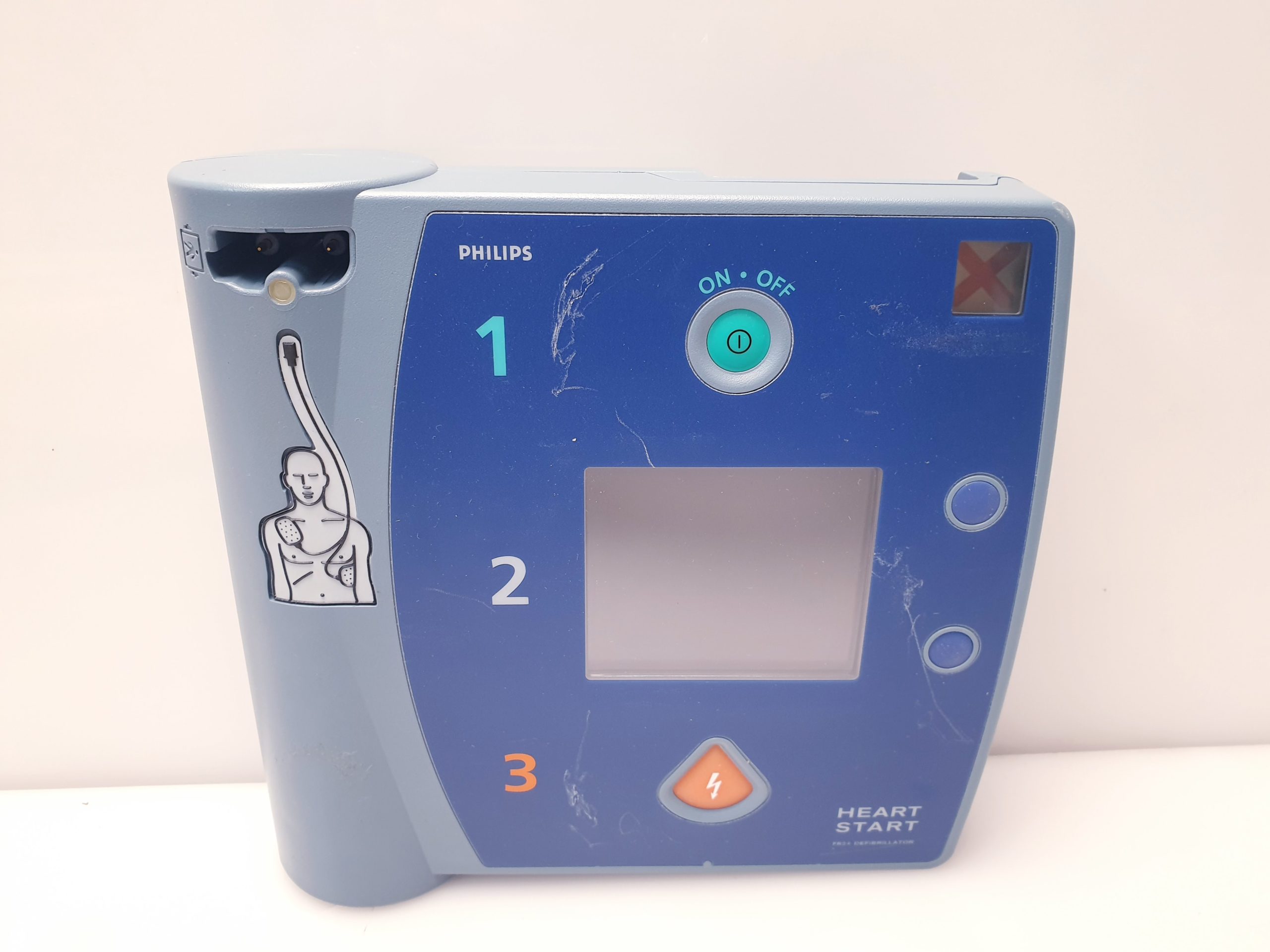 Laerdal heartstart fr2 semi automatic Defibrillator thumbnail 3
