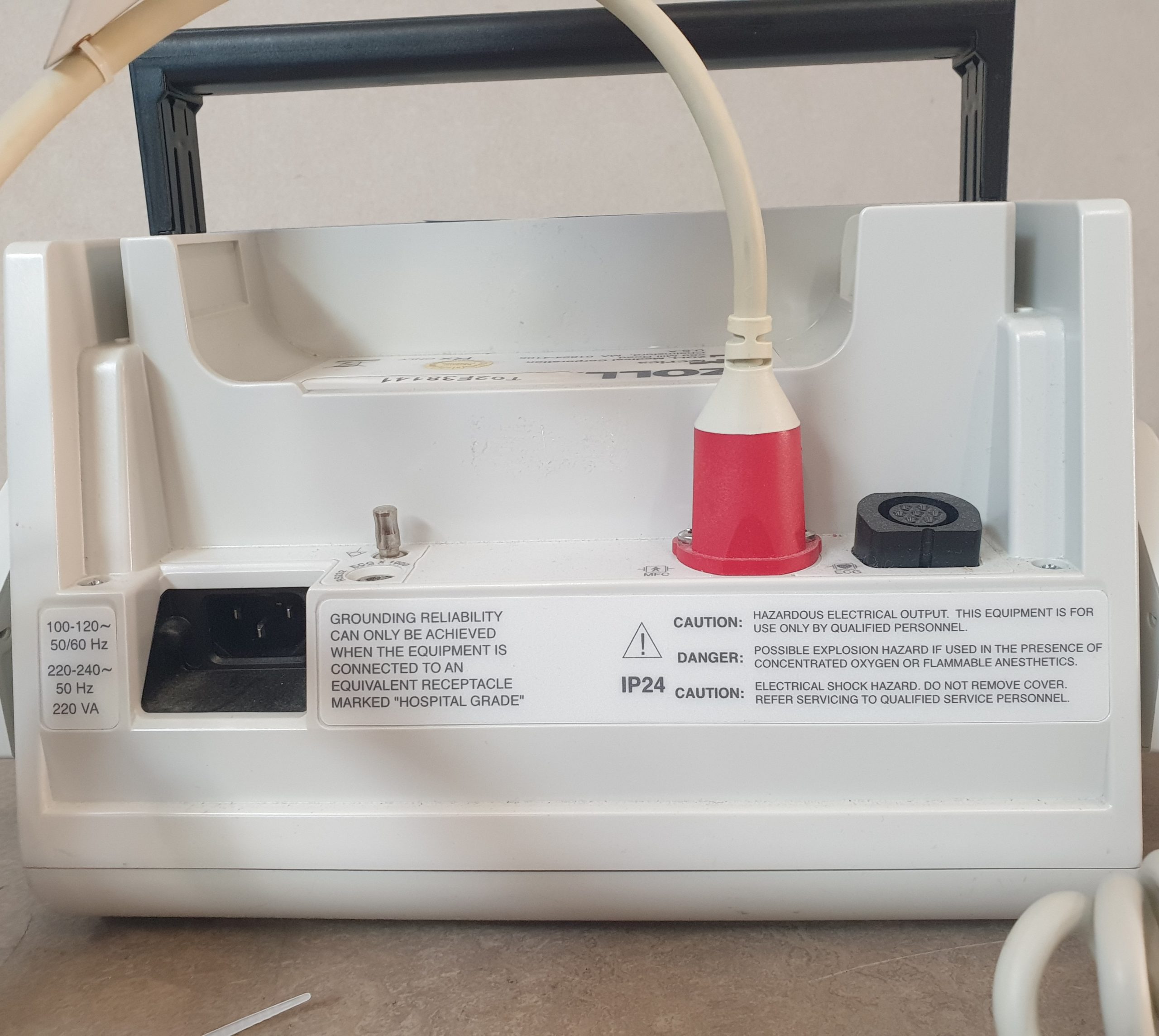 ZOLL M-Series biphasischer Defibrillator, inkl. Pacemaker, EKG, Drucker, Analyse, Akku thumbnail 5