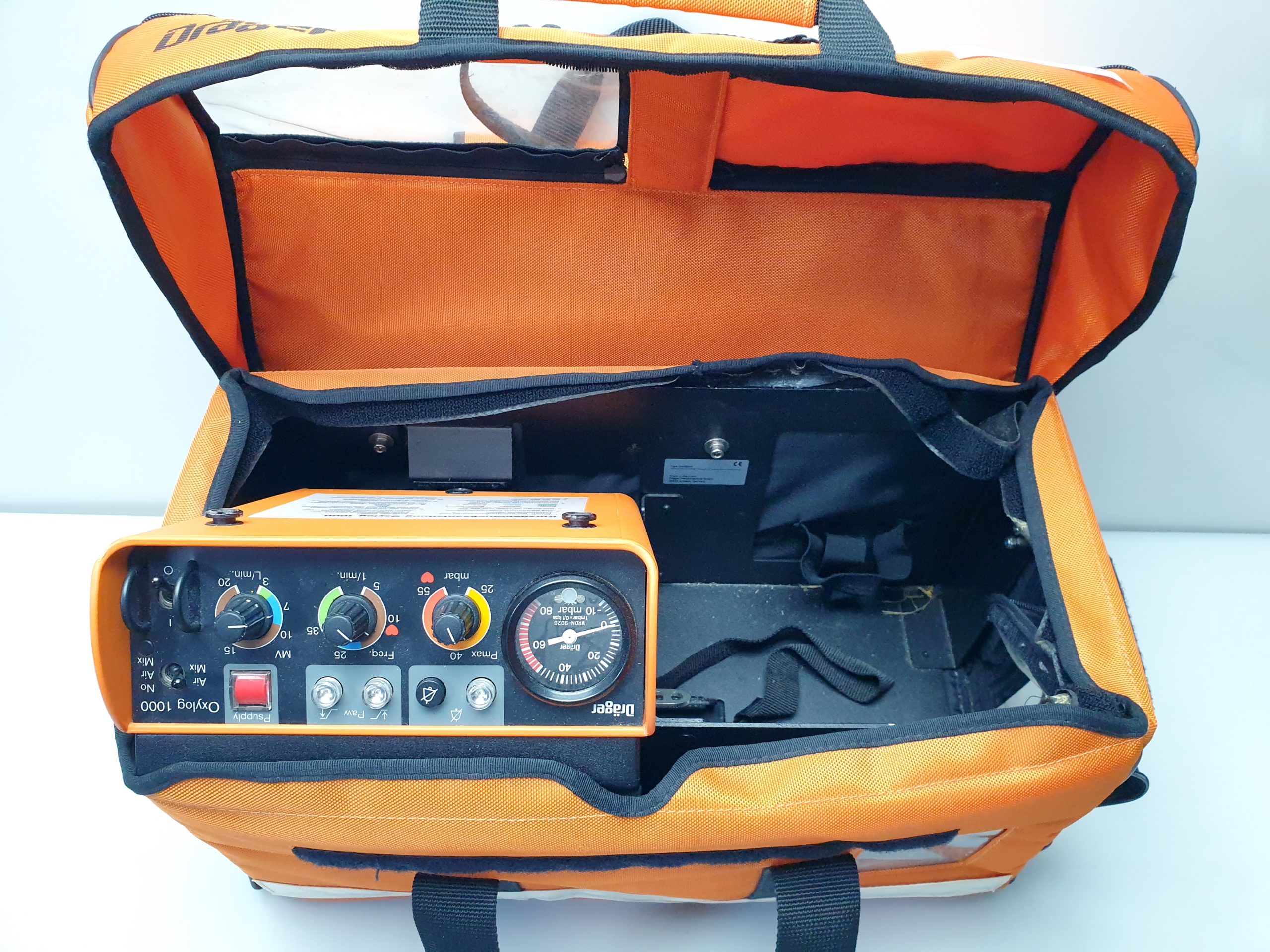 Dräger Drager Oxylog 1000 – Notfallbeatmungsgerät thumbnail 7