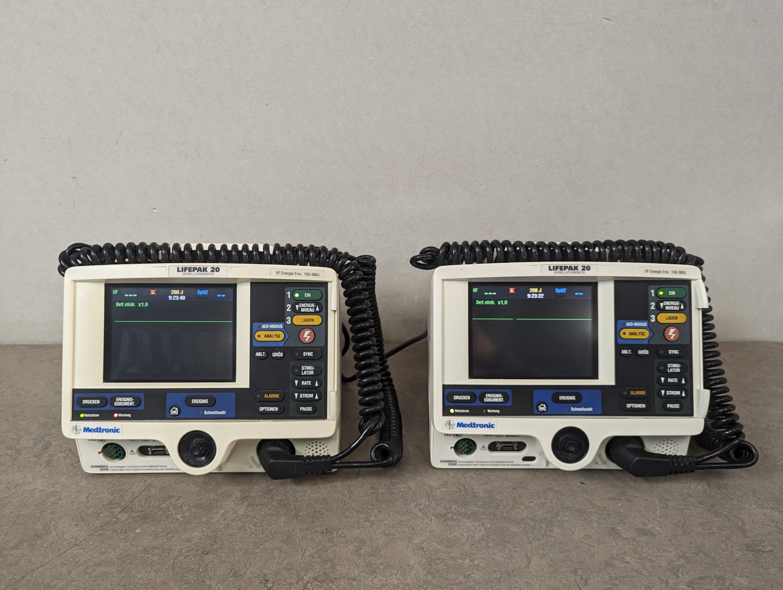 Medtronic Lifepak 20 Physio-Control Defibrillator Monitor — image 1 of 14