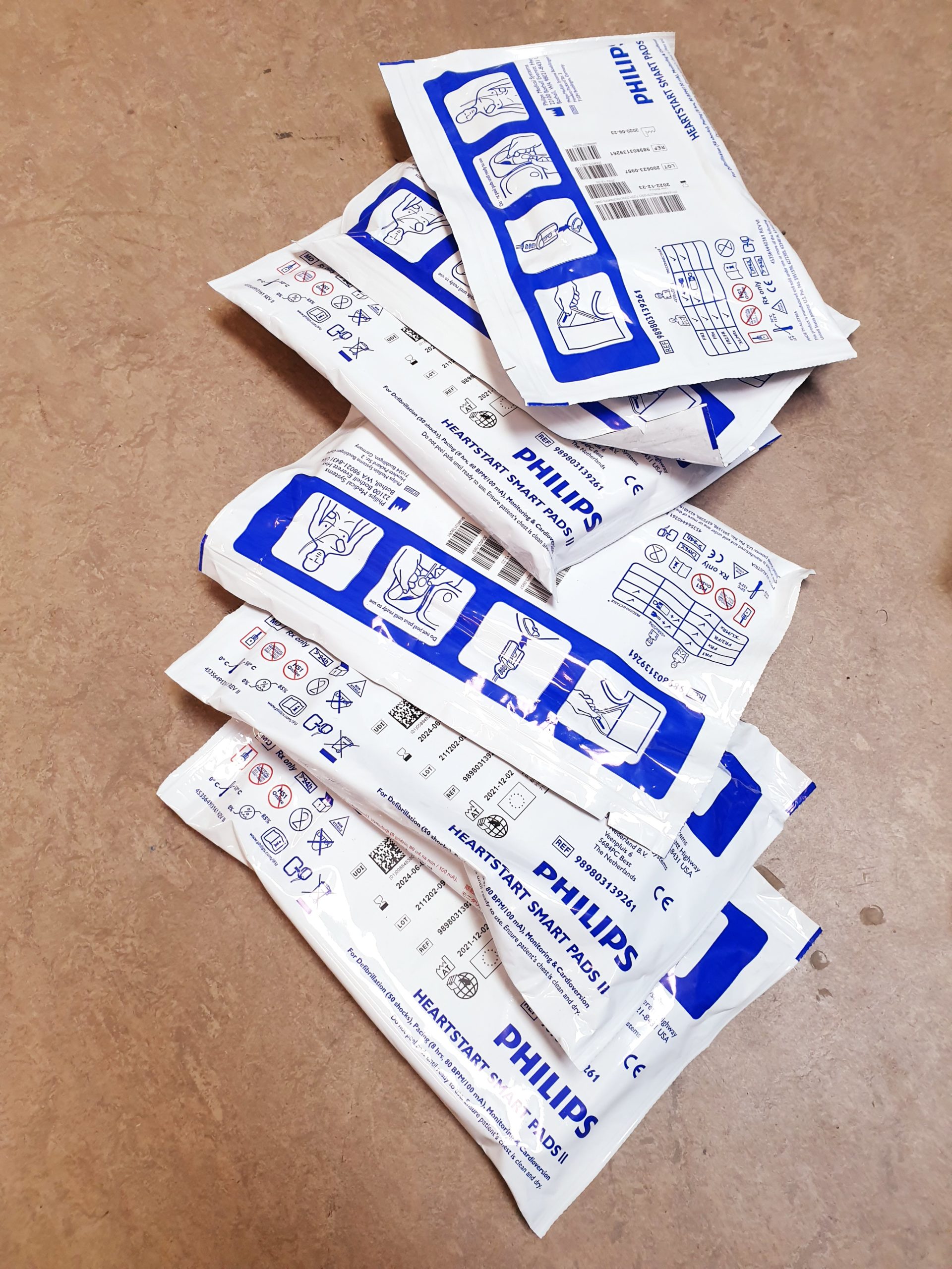 6 X PHILIPS HeartStart XL Defibrillator + 1x Ersatzteilträger ( For Spare Parts ) thumbnail 7