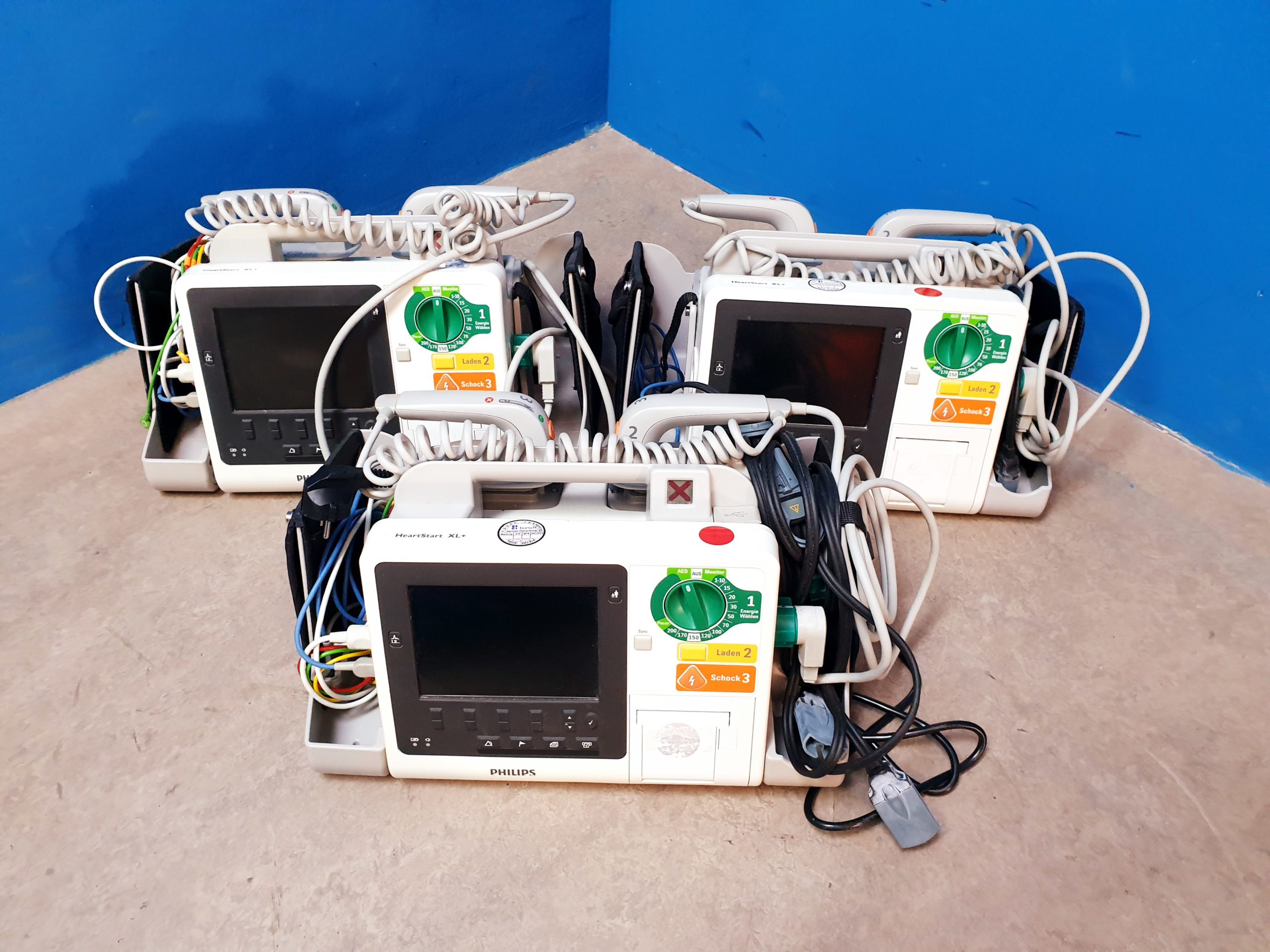 PHILIPS HeartStart XL+ Defi Defibrilator DOM 2012 — image 1 of 13