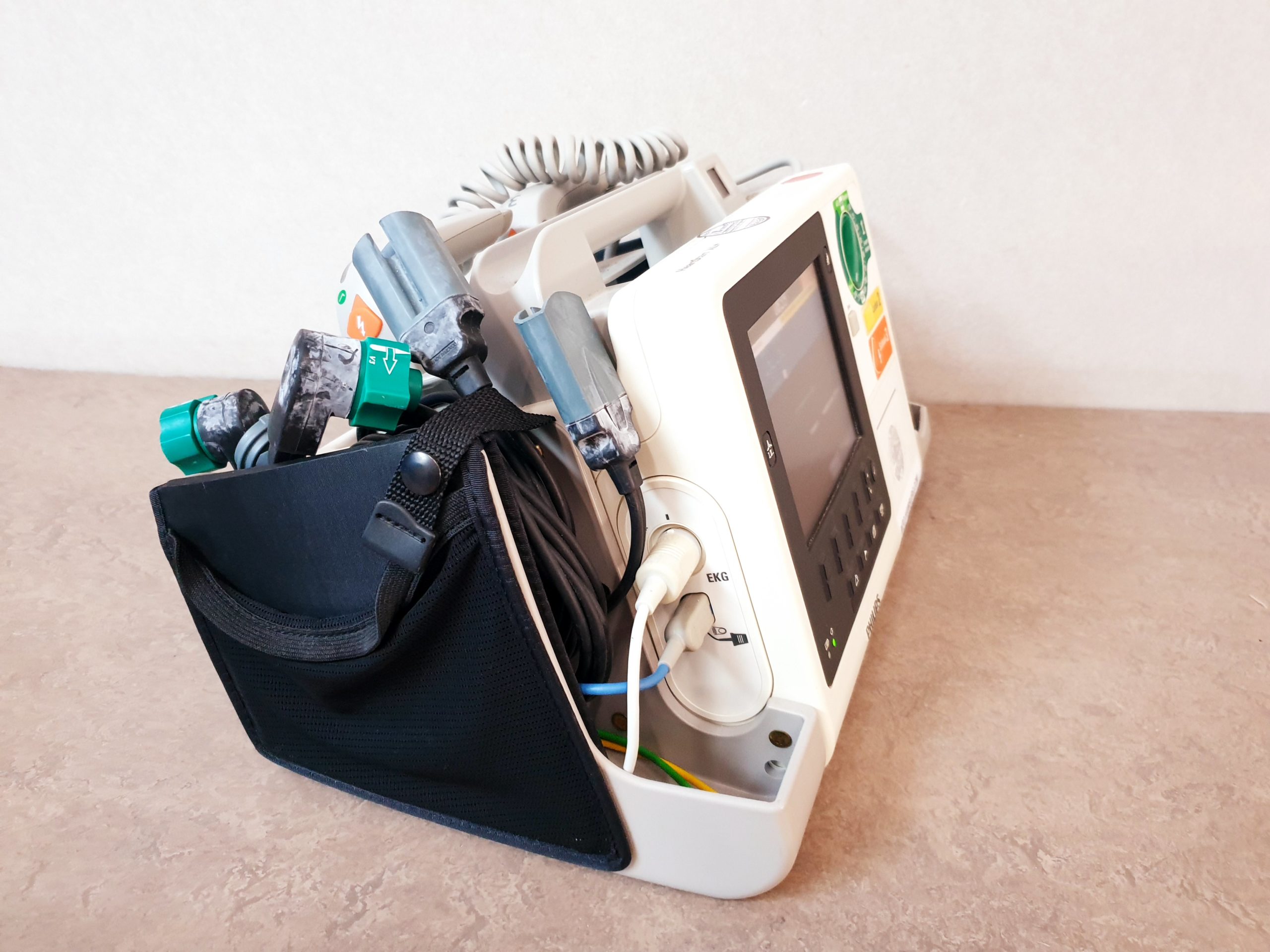 PHILIPS HeartStart XL+ Defi Defibrilator DOM 2012 thumbnail 4