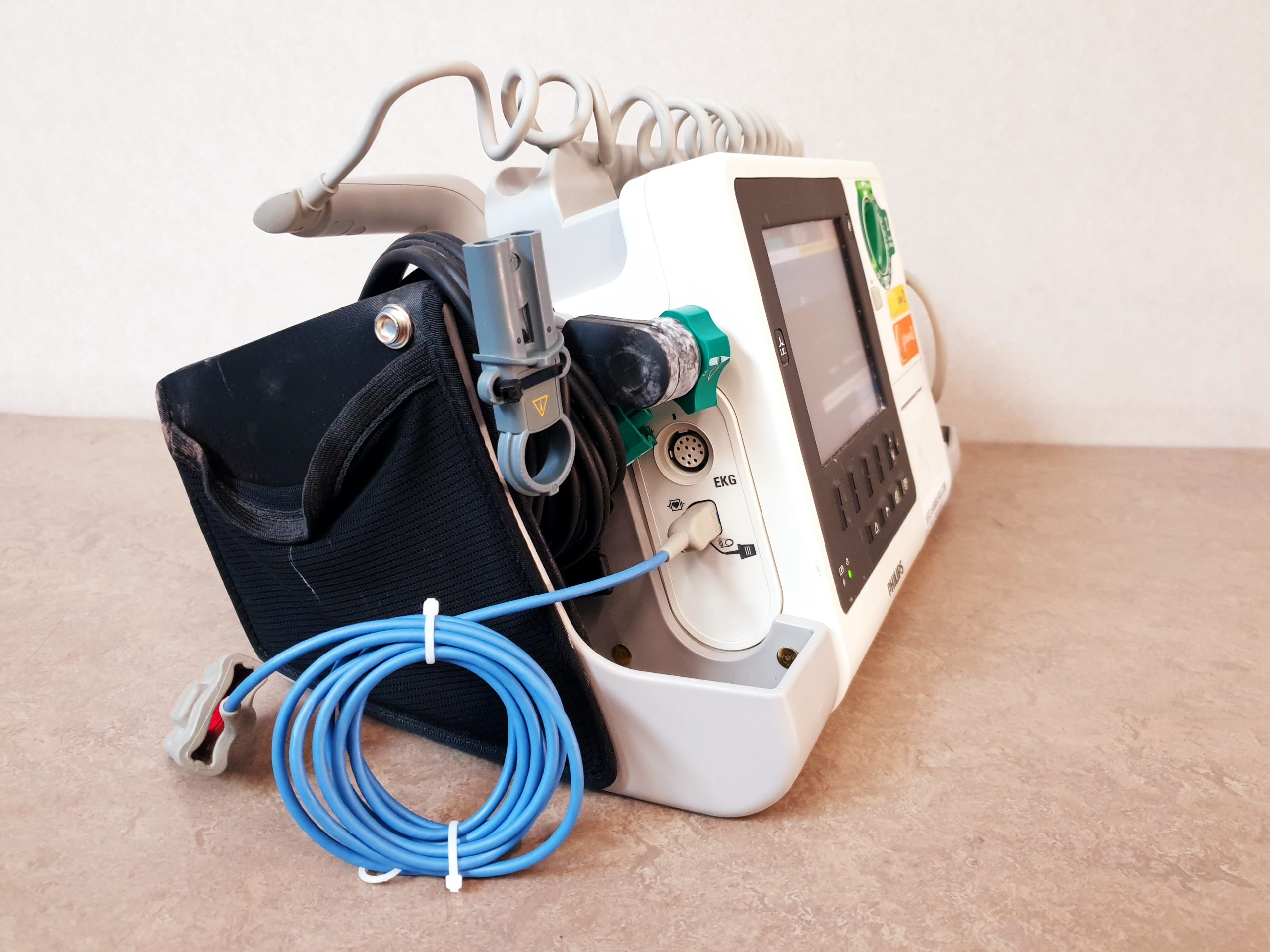 PHILIPS HeartStart XL+ Defi Defibrilator DOM 2012 thumbnail 9