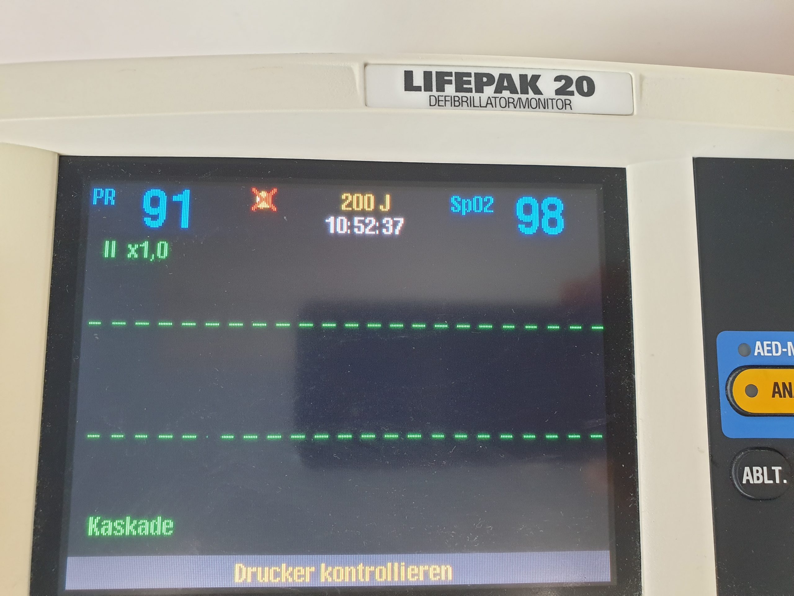 MEDTRONIC Lifepak 20 Defibrillator mit Zubehör– thumbnail 5