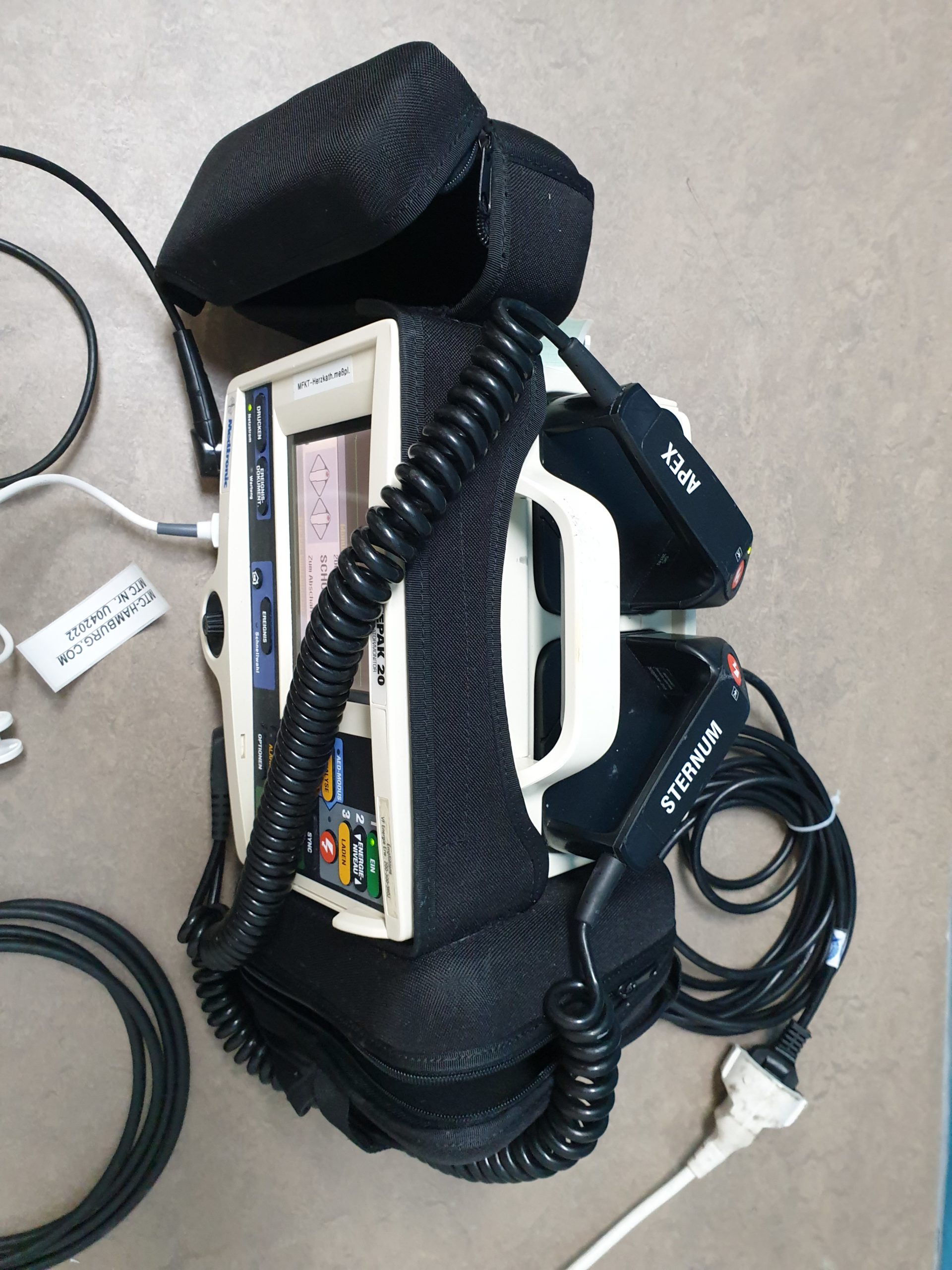 MEDTRONIC Lifepak 20 Defibrillator mit Zubehör thumbnail 4