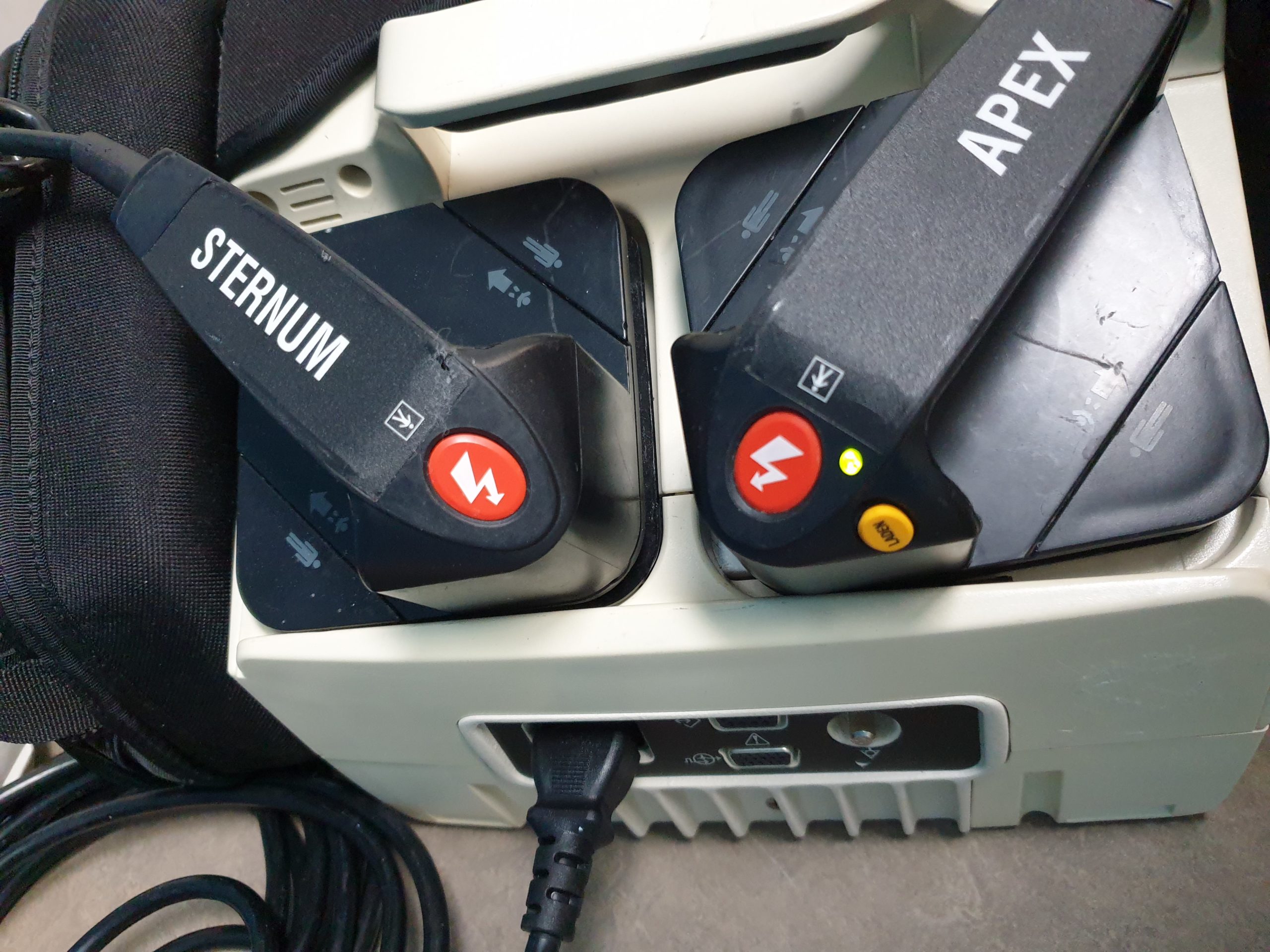 MEDTRONIC Lifepak 20 Defibrillator mit Zubehör thumbnail 7