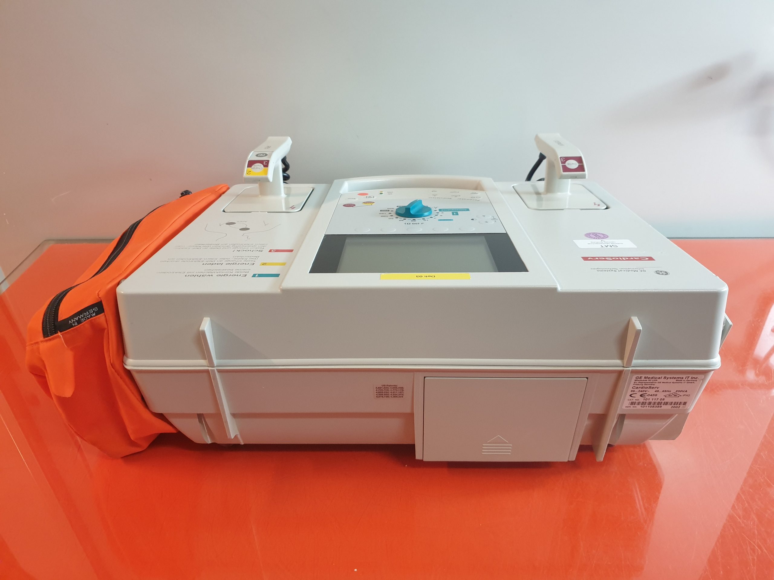 GE Hellige Cardioserv Cardio Serv Defibrillator mit EKG Kabel – thumbnail 8
