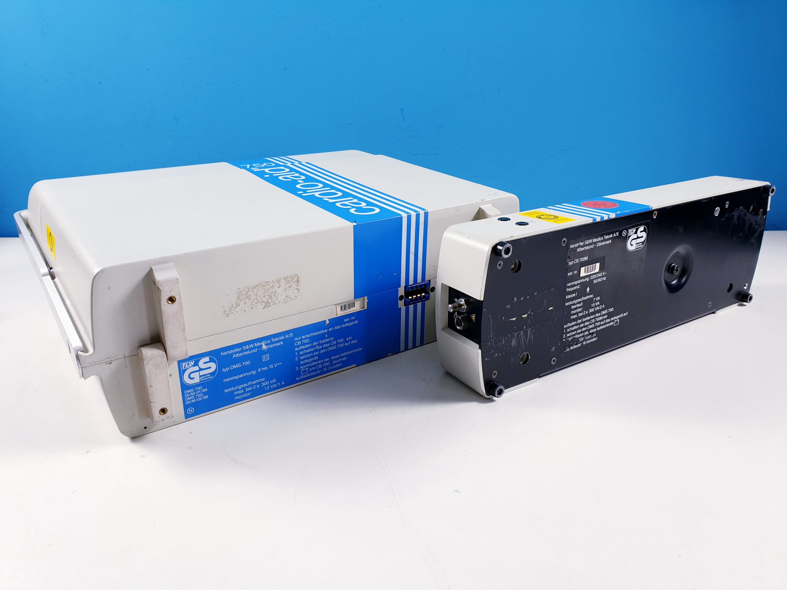 CardioAid DMS 750 // DMS750 Defibrillator thumbnail 3