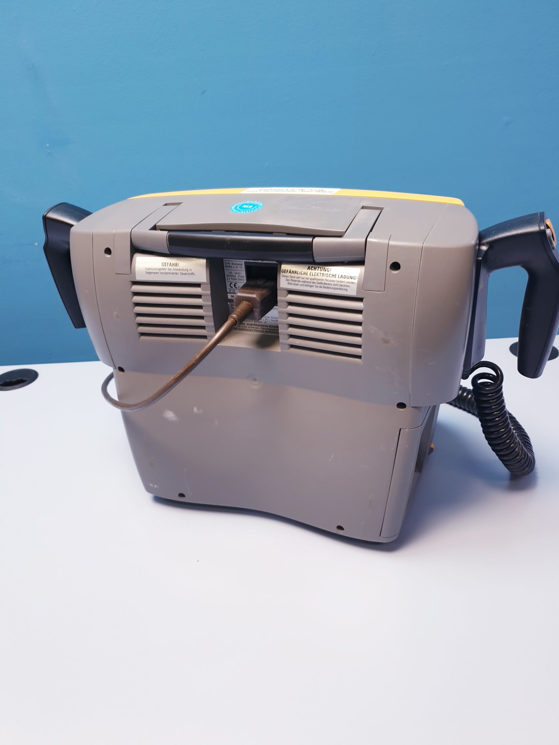 INNOMED Cardio Aid 200B Defibrillator Ohne AKKUS thumbnail 6