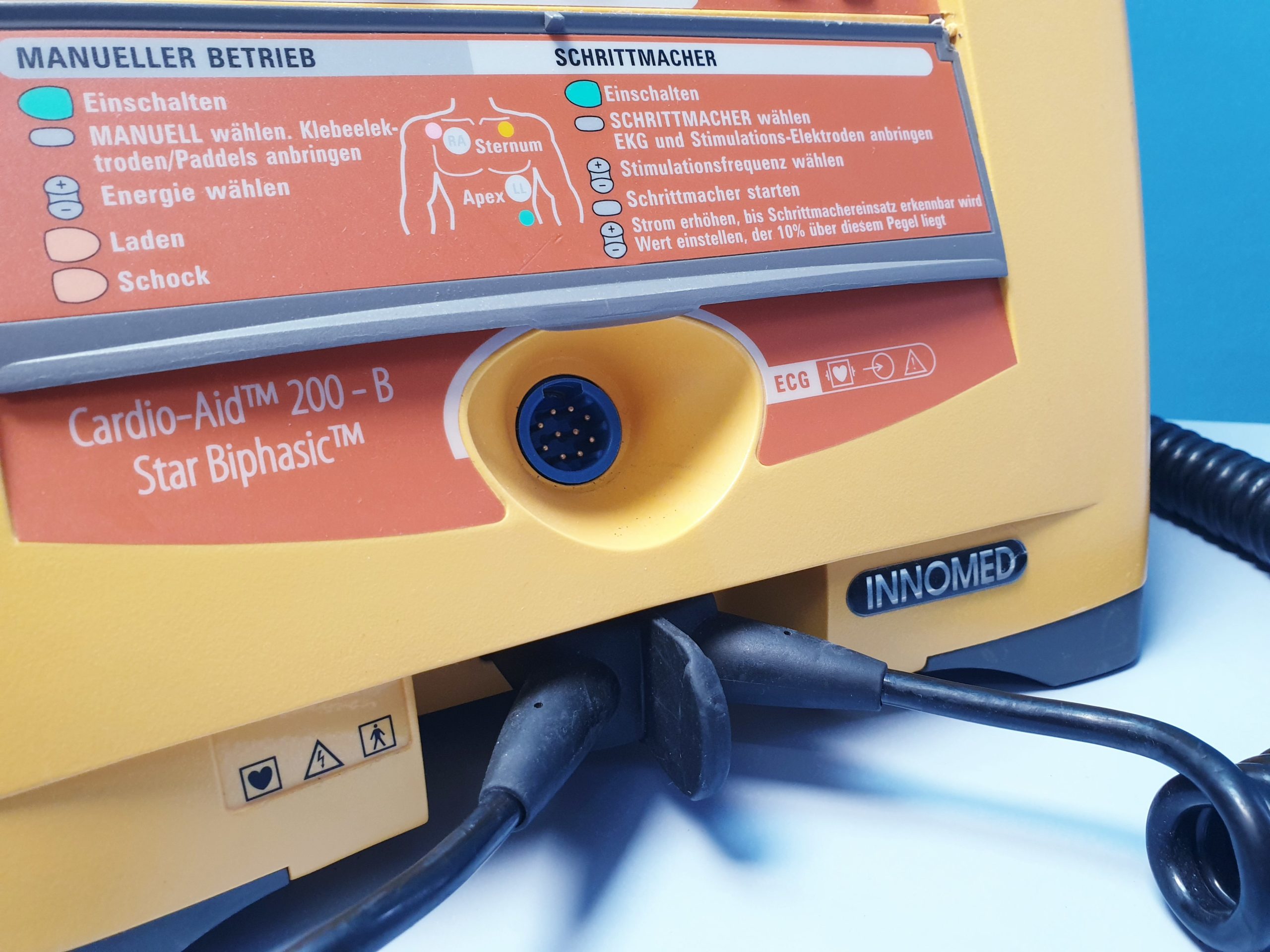 INNOMED Cardio Aid 200B Defibrillator Ohne AKKUS thumbnail 8