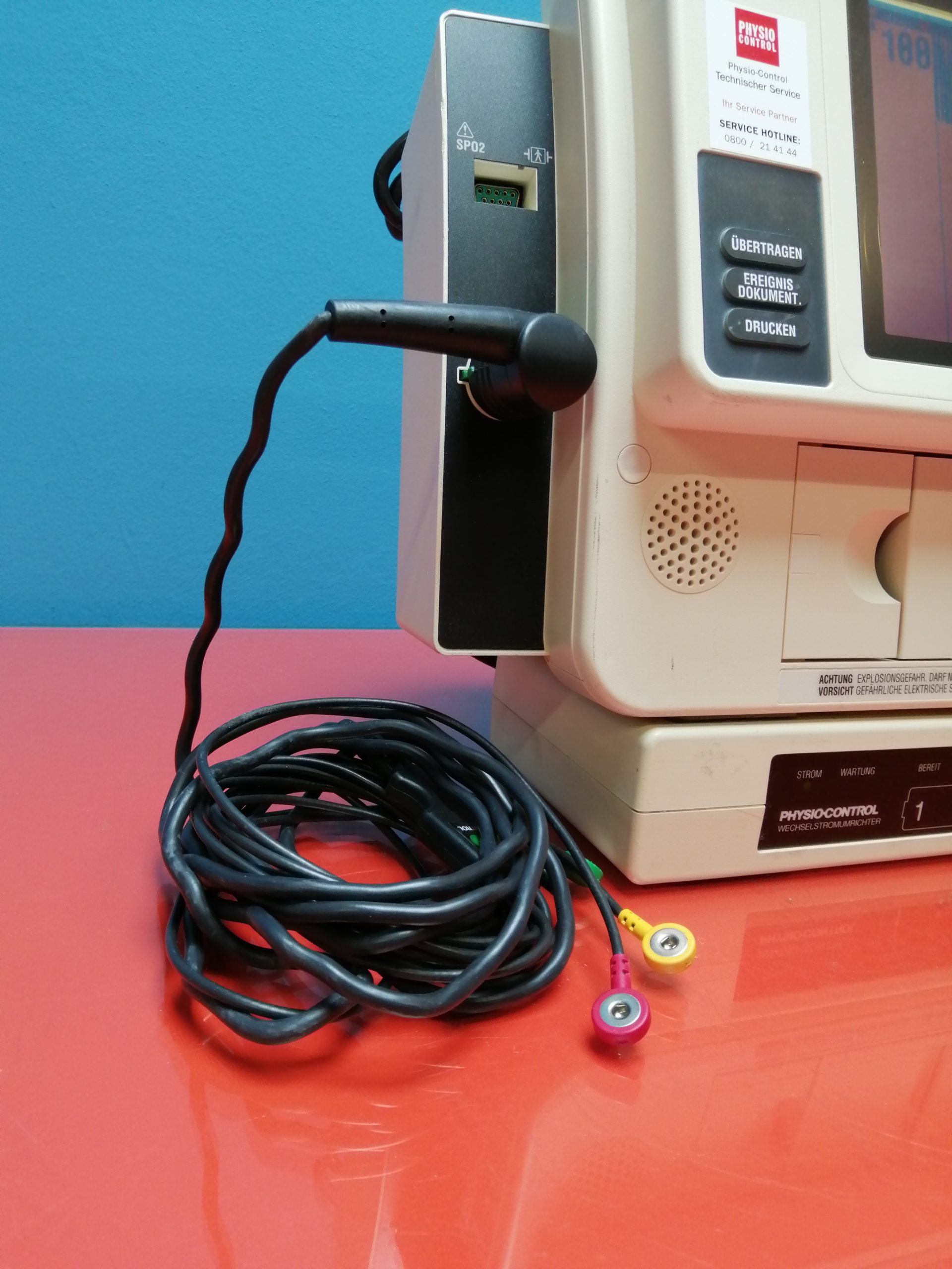 Physio-Control Lifepak 12 Defibrillator — image 1 of 9