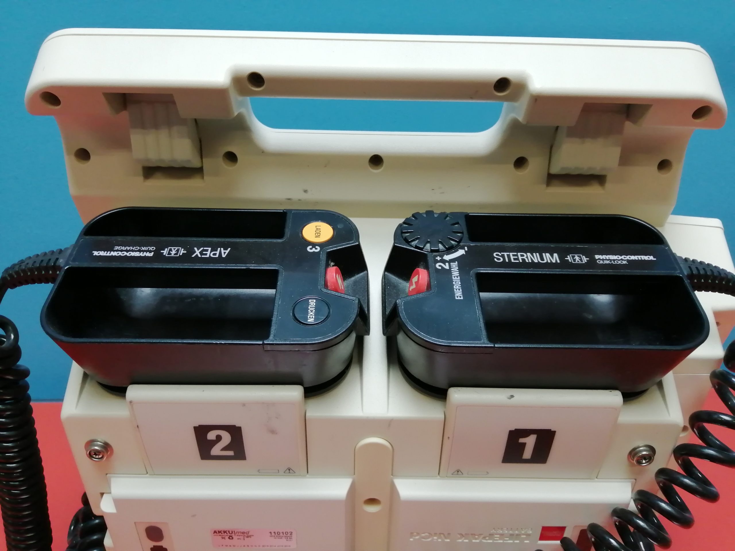 Physio-Control Lifepak 12 Defibrillator thumbnail 7