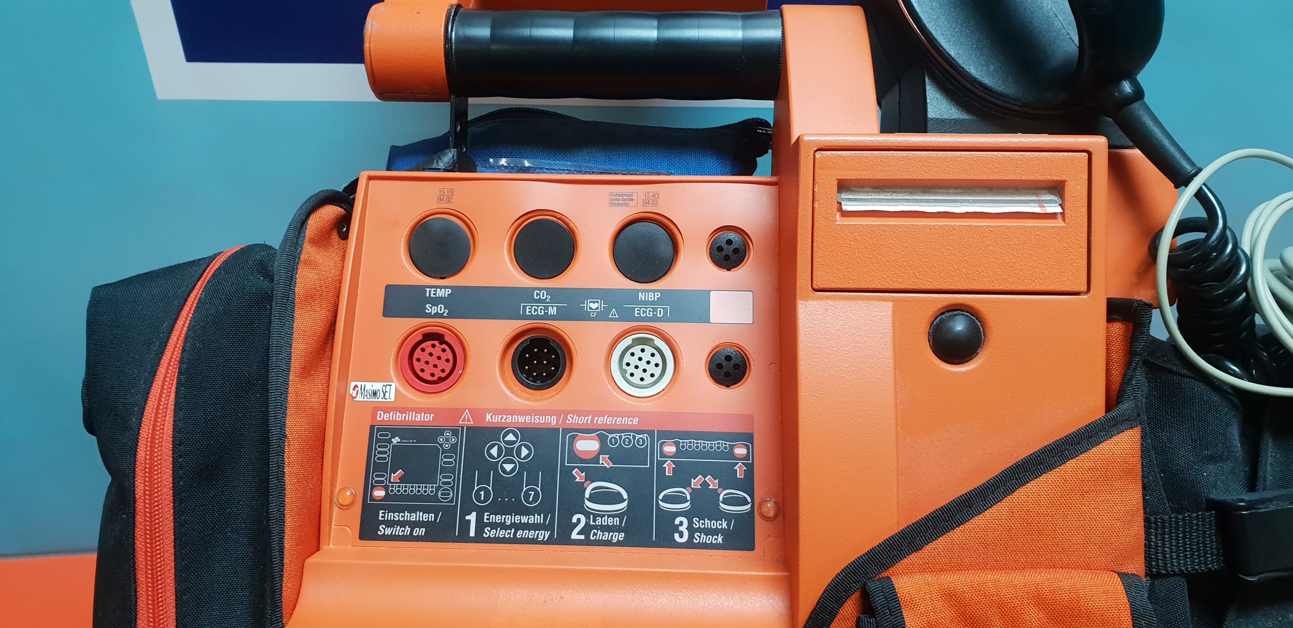 G.Stemple Corpuls 08/16 incl. Ladestation Defibrilator thumbnail 4