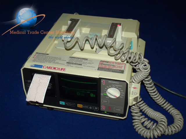 Nihon Kohden Defibrillator TEC 7200G — image 1 of 2