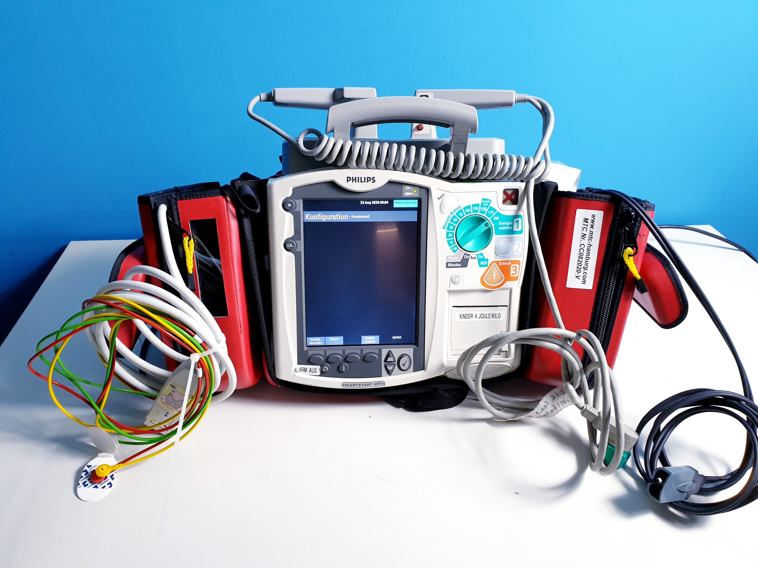 PHILIPS HeartStart MRx Defibrillator – — image 1 of 4