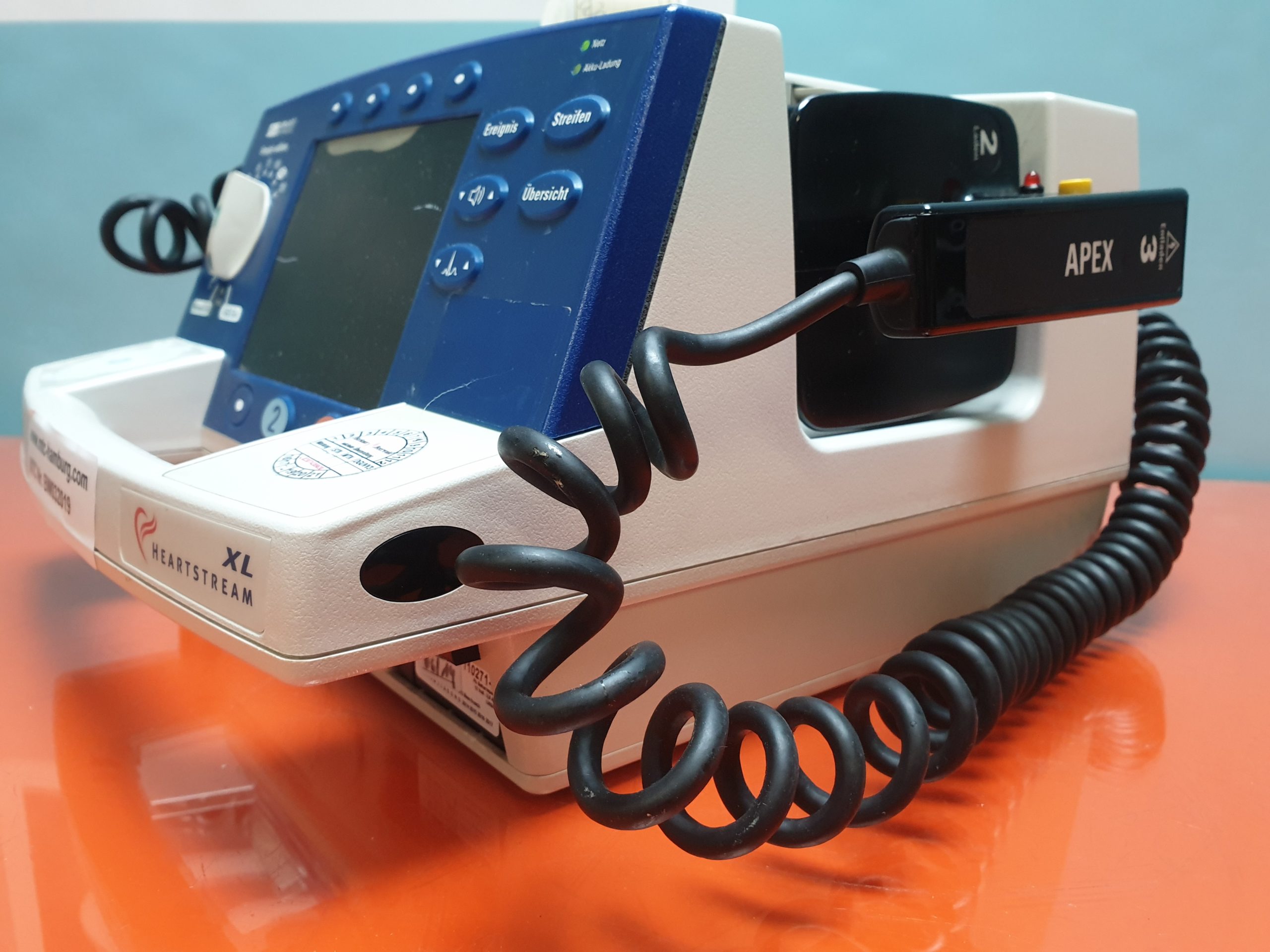 Philips Agilent Heartstream XL AED Defilbrilator thumbnail 3