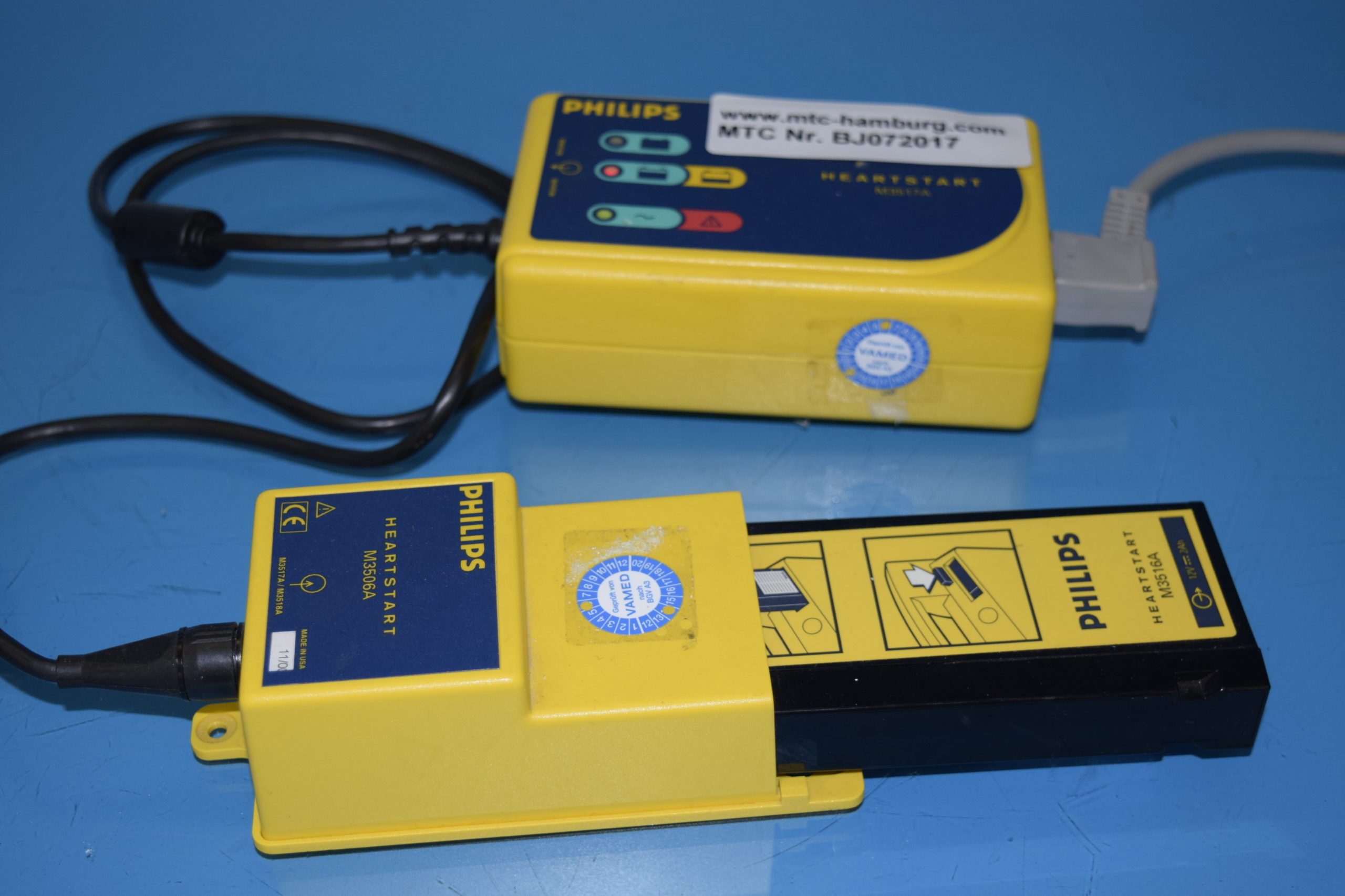 Philips Agilent M3517a Heartstream Medical Battery Charger — image 1 of 4