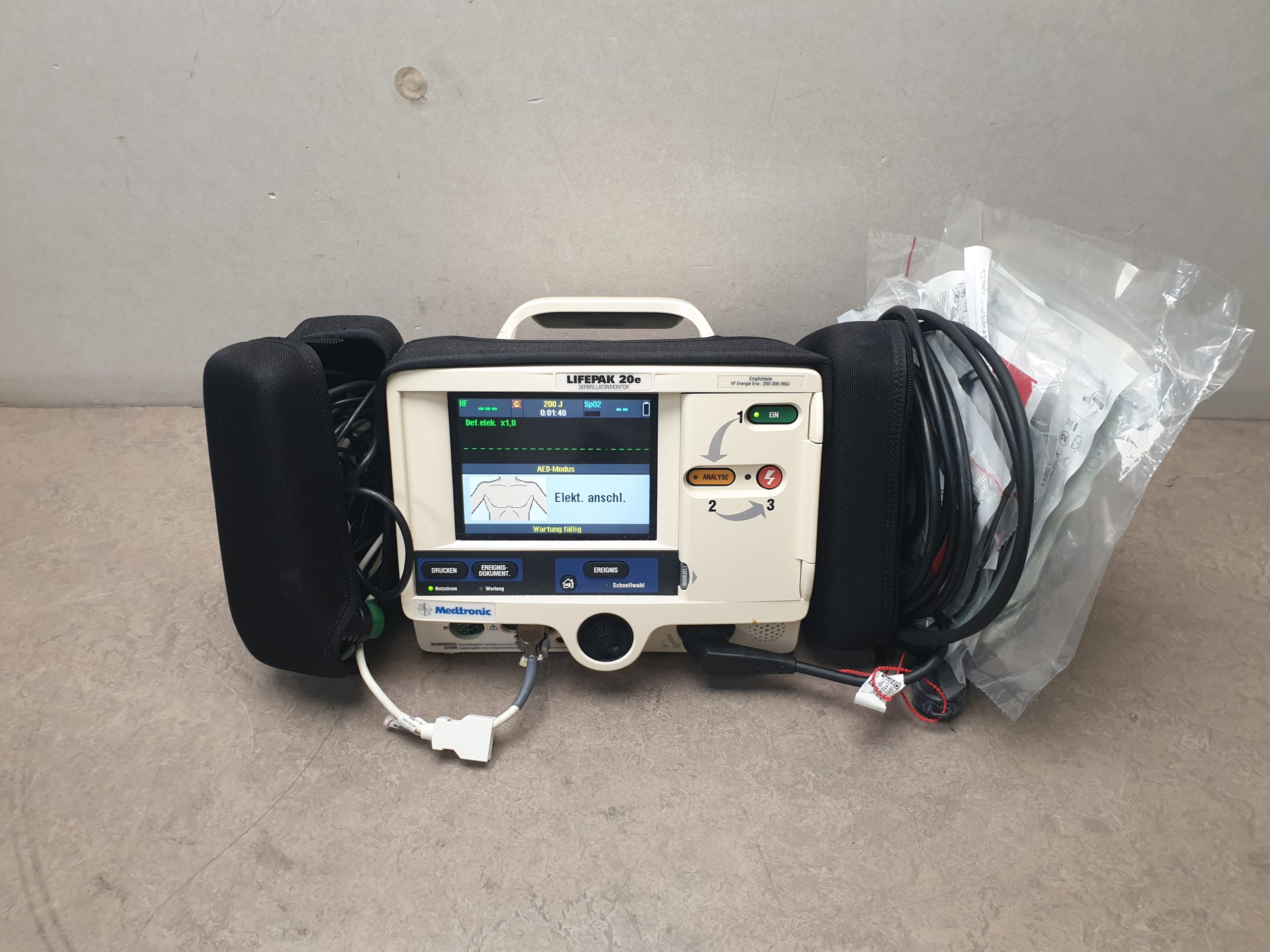 Medtronic Lifepak 20e Defi Defibrilator thumbnail 4