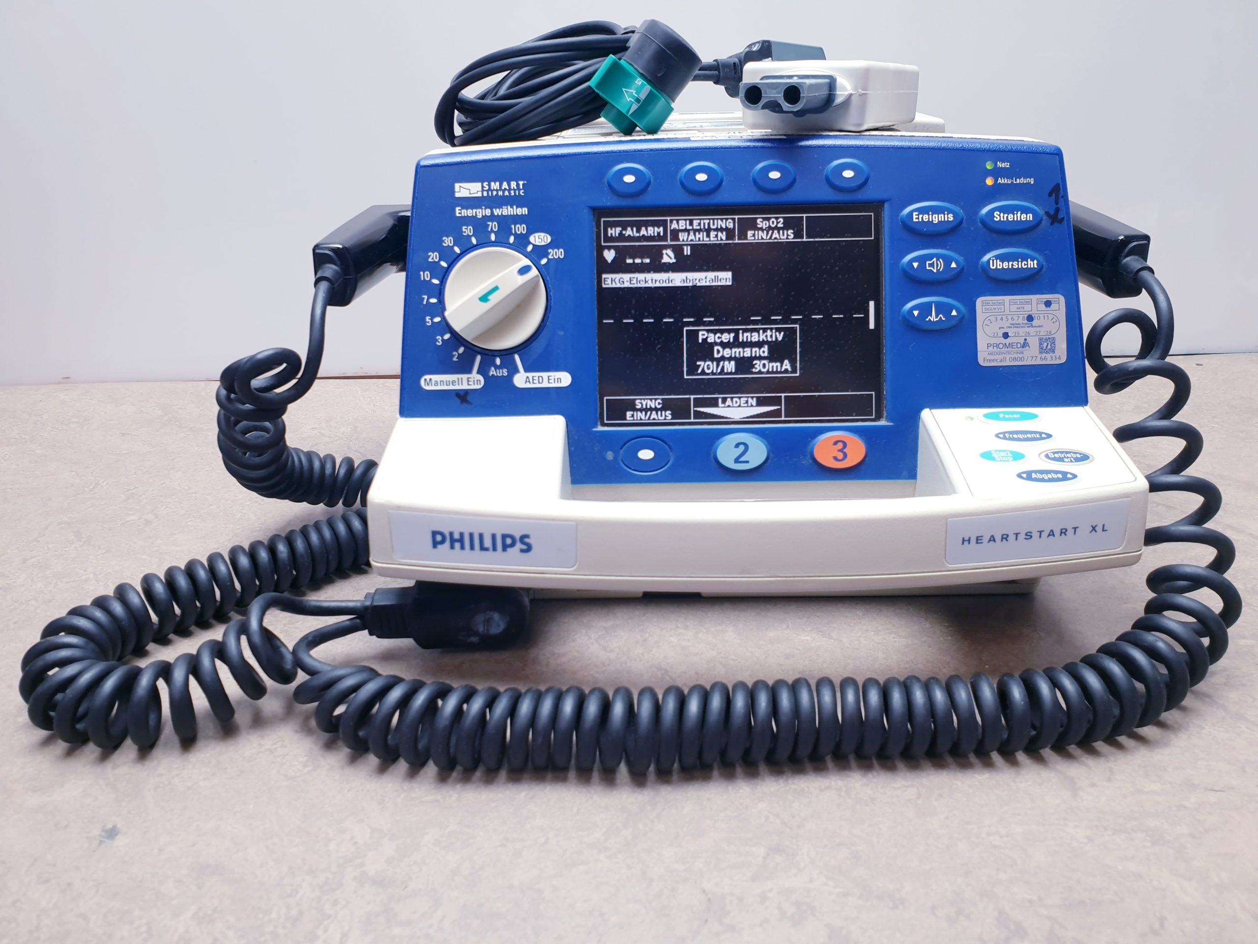Philips Heartstart XL Biphasic Defibrillator with ECG Monitoring thumbnail 3