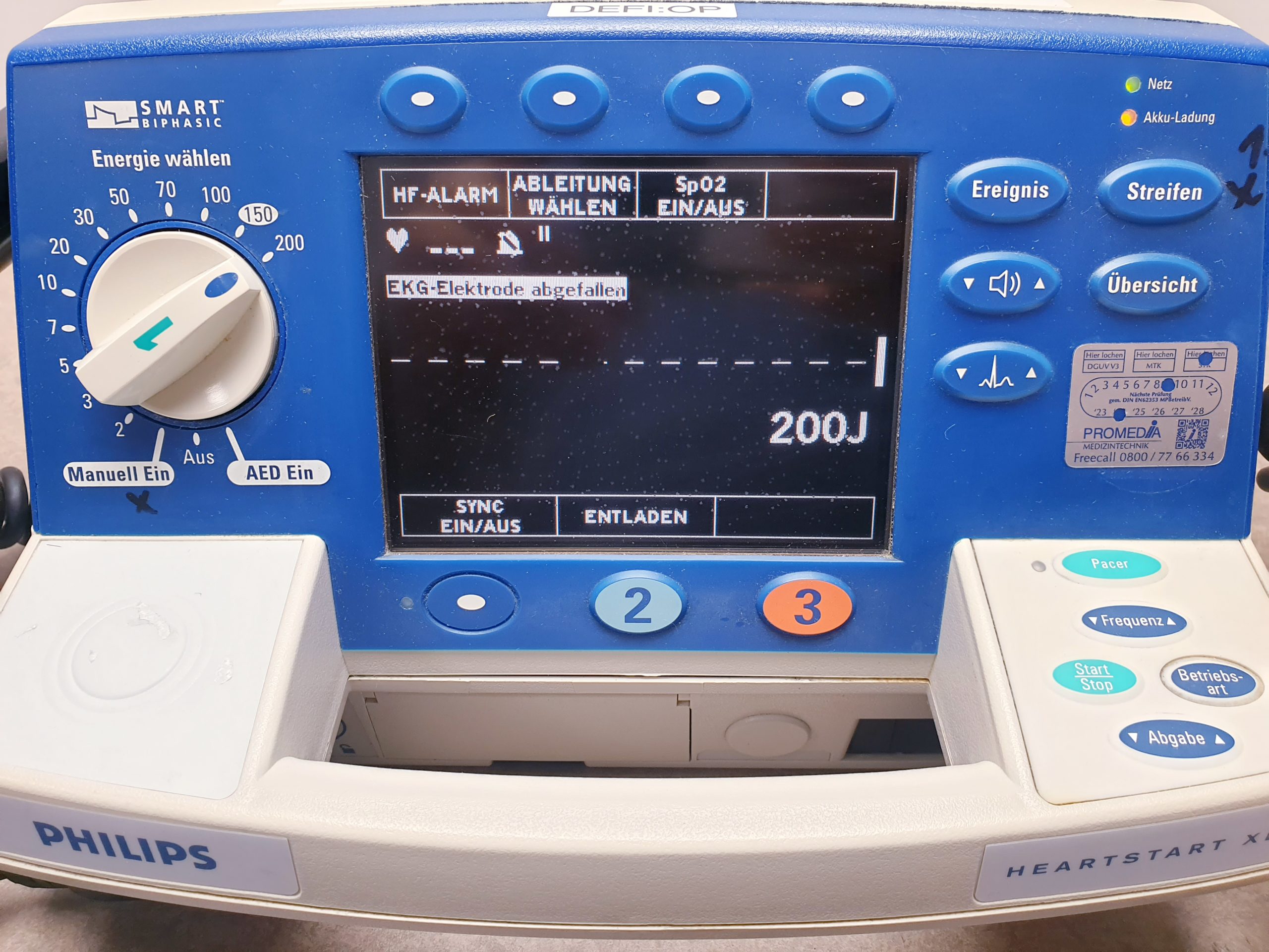 Philips Heartstart XL Biphasic Defibrillator with ECG Monitoring thumbnail 4