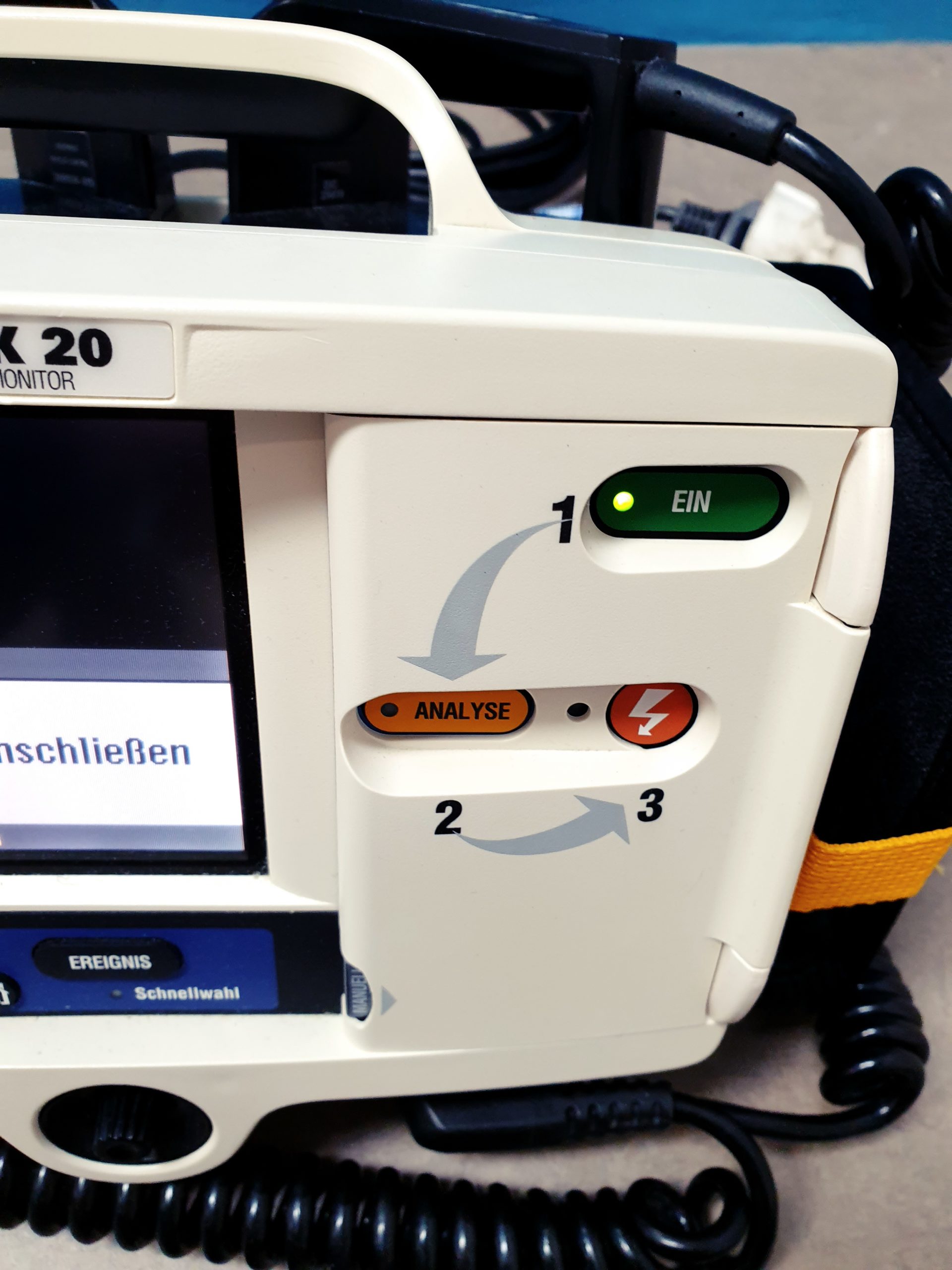 MEDTRONIC Lifepak 20 Defibrillator mit Zubehör, EKG, ….. thumbnail 3