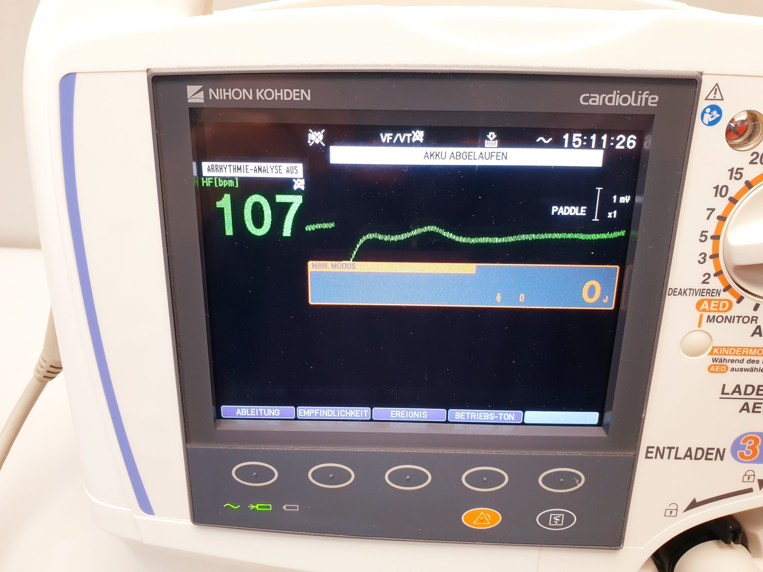Nihon Kohden Cardiolife TEC 5621 Defibrillator thumbnail 5