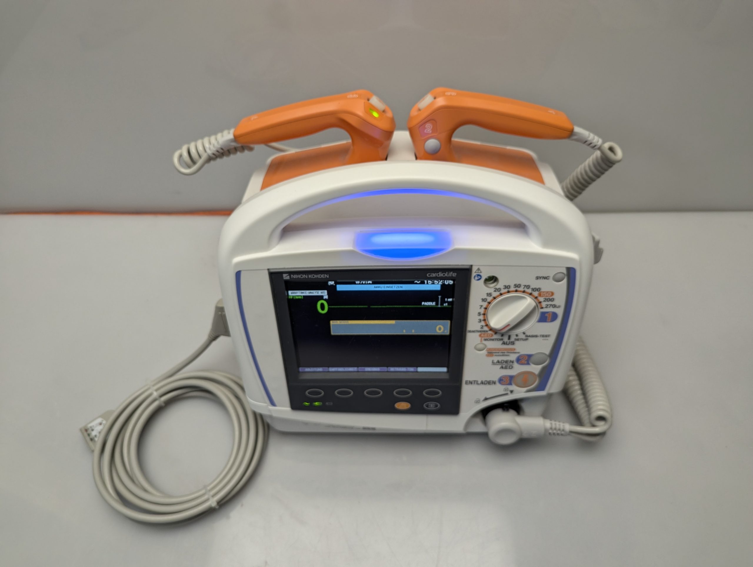 Nihon Kohden TEC-5621NG Defibrillator thumbnail 4