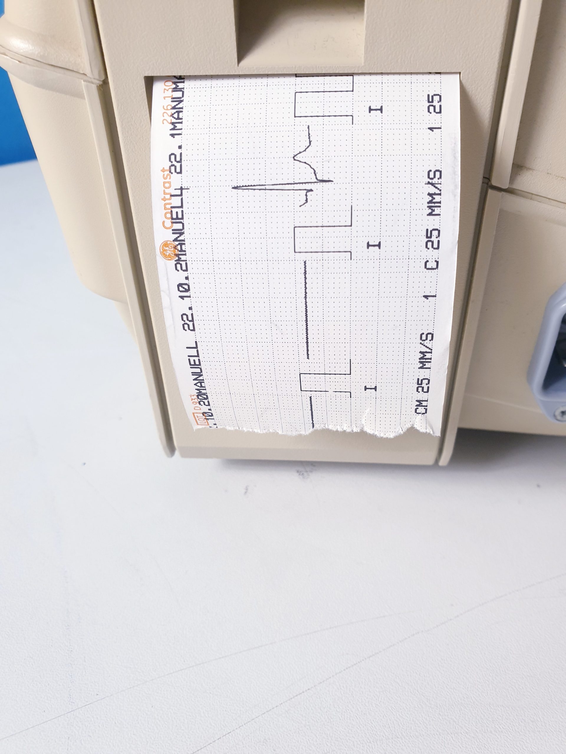 GE Hellige Cardioserv Cardio Serv Defibrillator mit EKG Kabel thumbnail 4