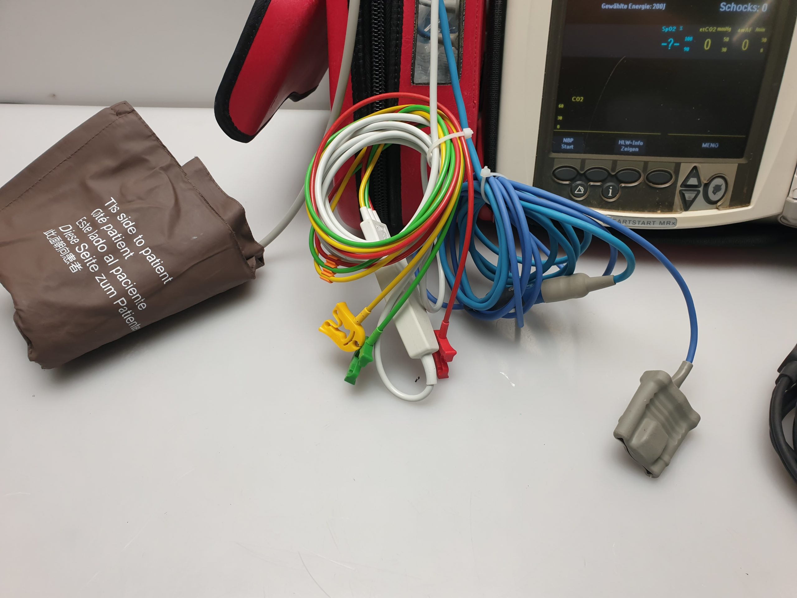 PHILIPS HeartStart MRx Defibrillator thumbnail 2