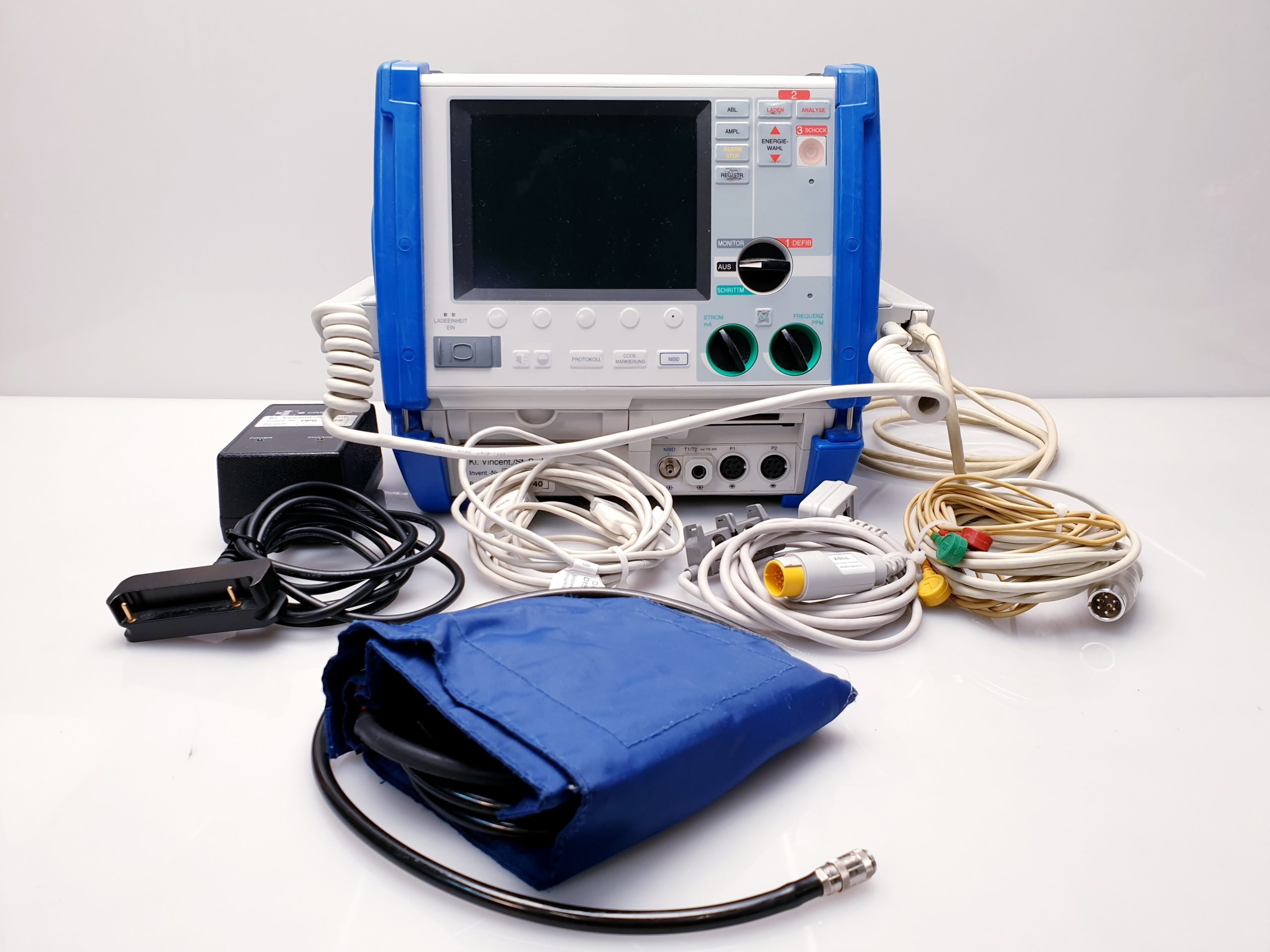 Zoll M-Serie Defibrillator thumbnail 3