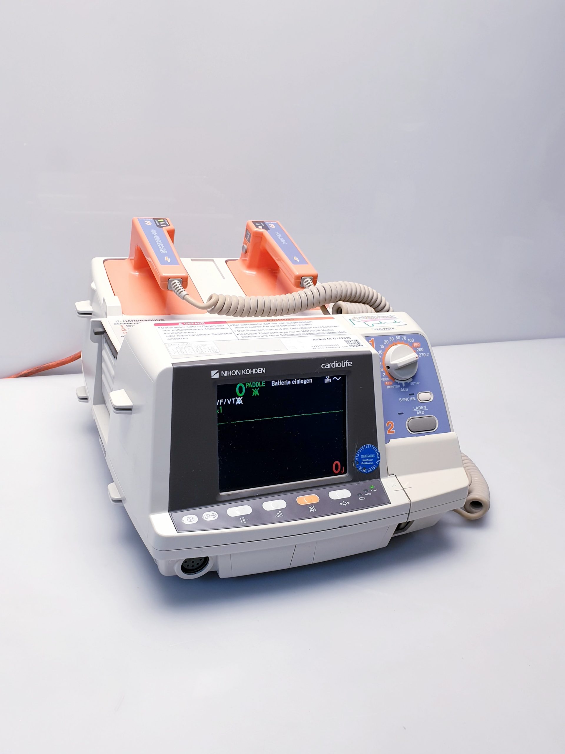 Nihon Kohden Cardiolife Tec-7721K Defibrillator thumbnail 6