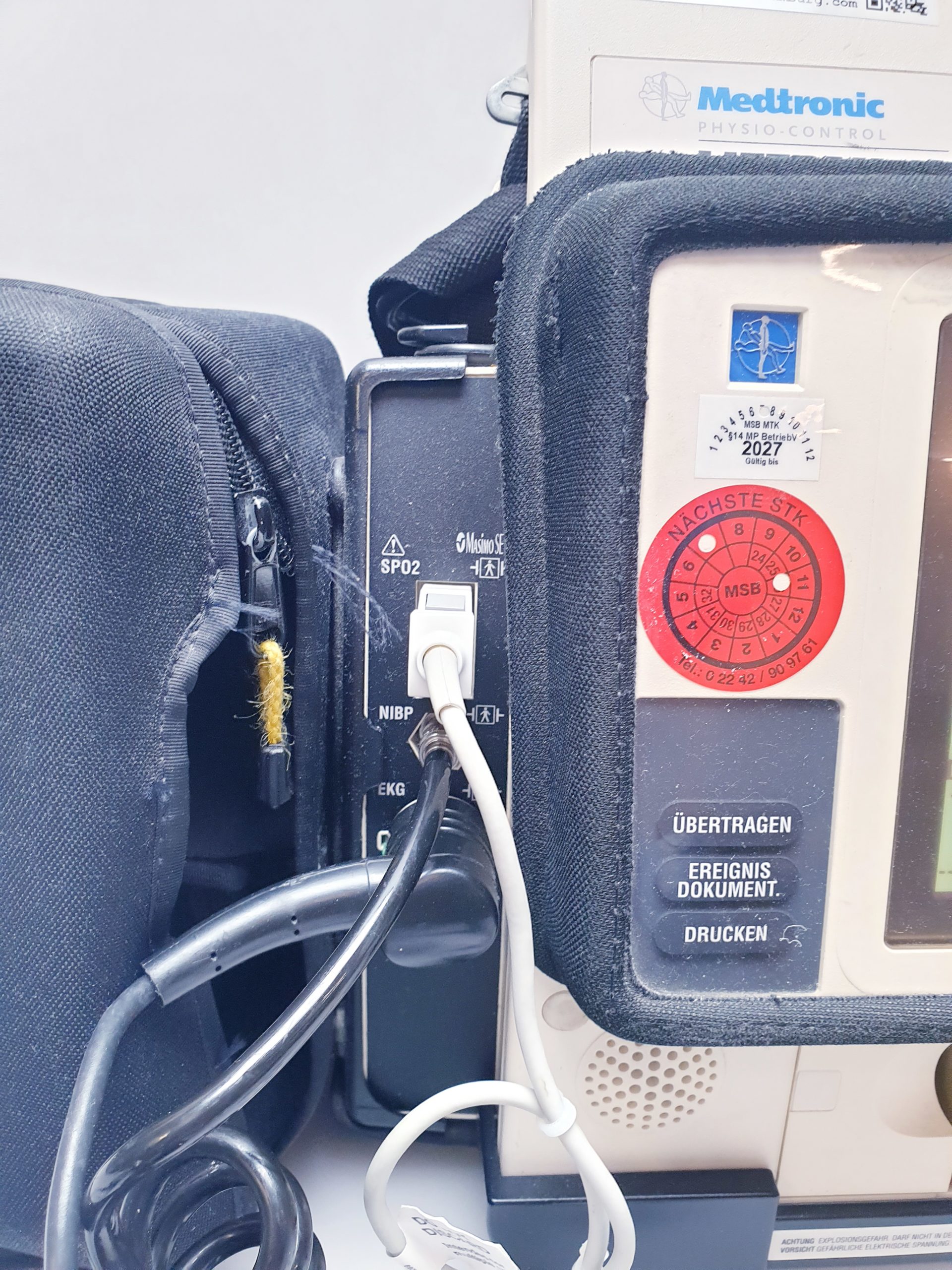 Medtronic Lifepak 12 Defi Defibrilator thumbnail 12