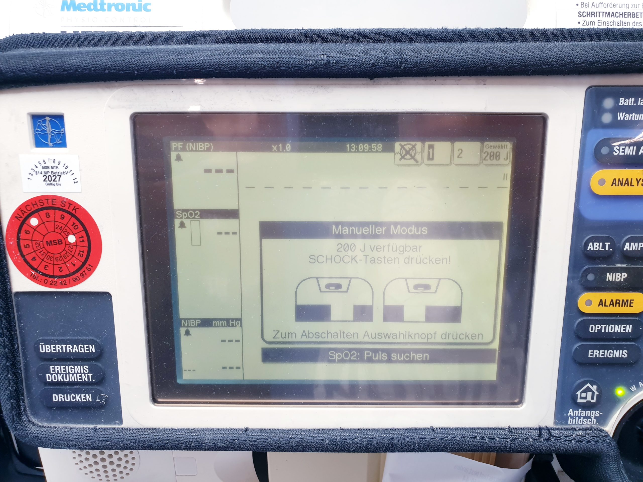 Medtronic Lifepak 12 Defi Defibrilator thumbnail 16