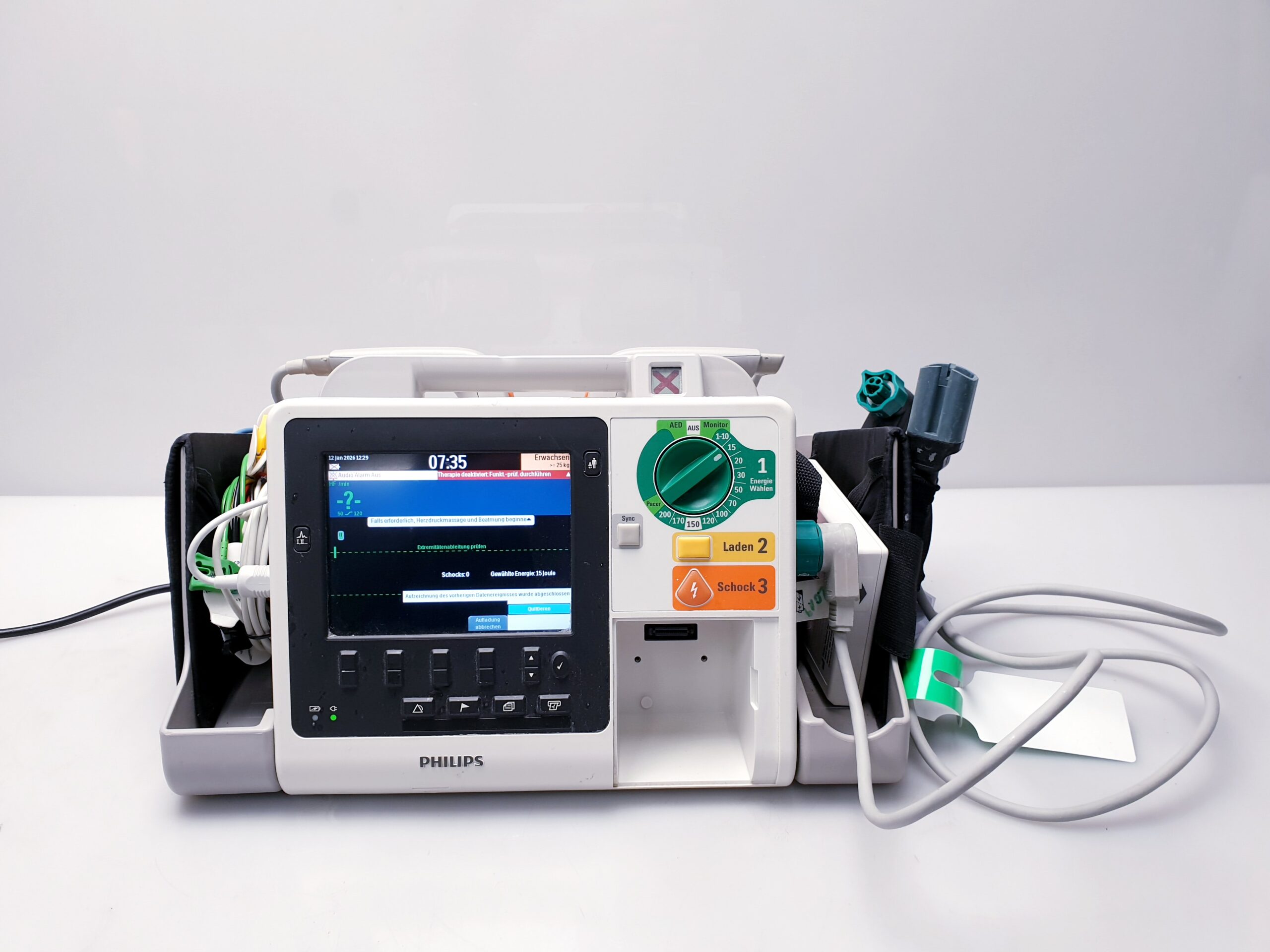 Philips HeartStart XL+ Monitor-Defibrillator 989803167281 — image 1 of 18