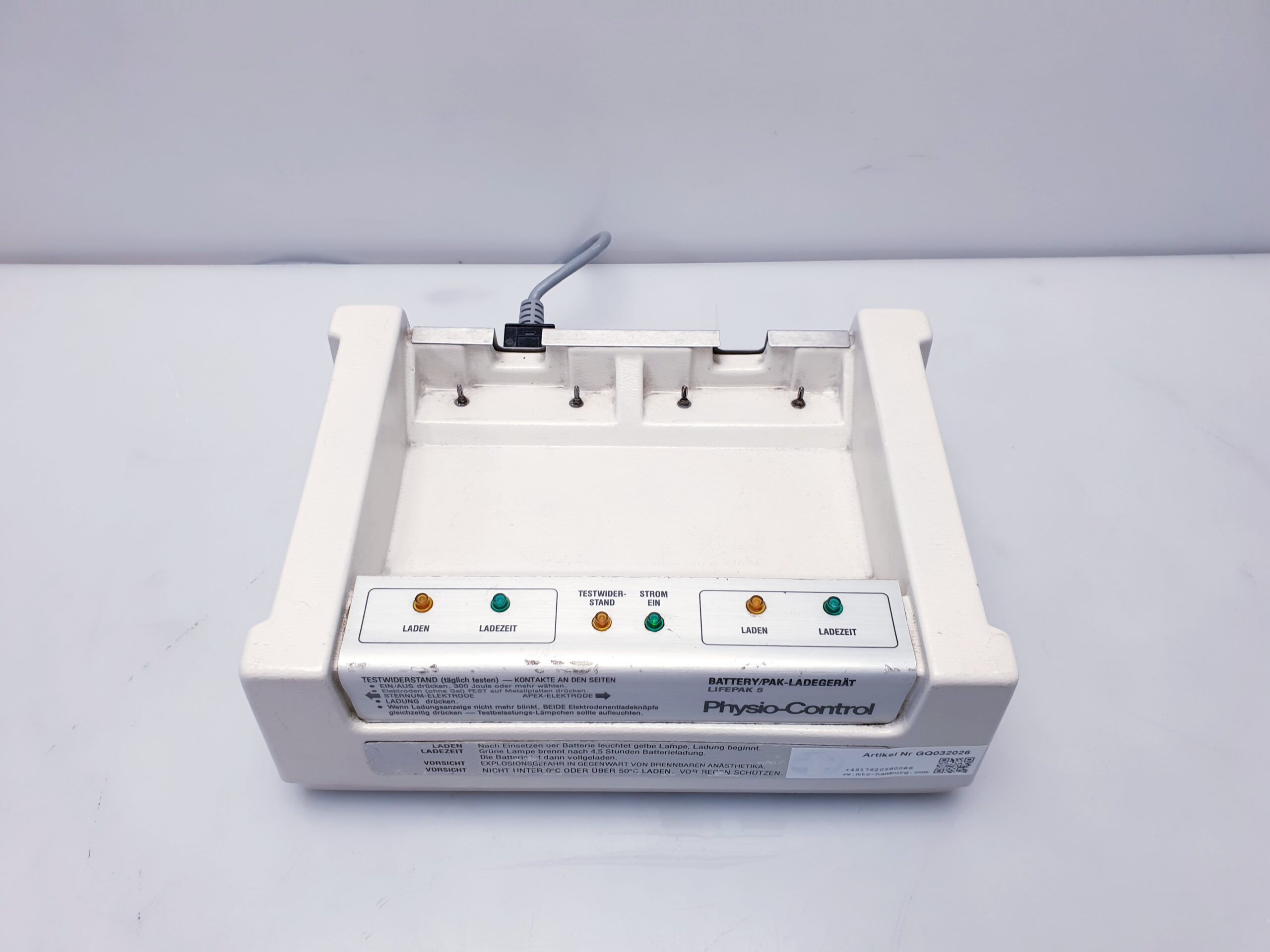 Physio-Control LIFEPAK 5 Ladegerät für Akkus des Defibrillators — image 1 of 3