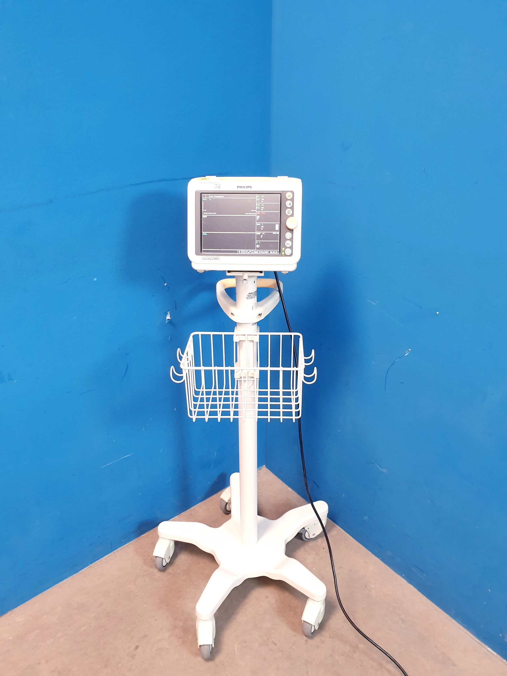 Philips SureSigns VM6 NIBP SpO2, EKG, Temp – auf Gestell thumbnail 8