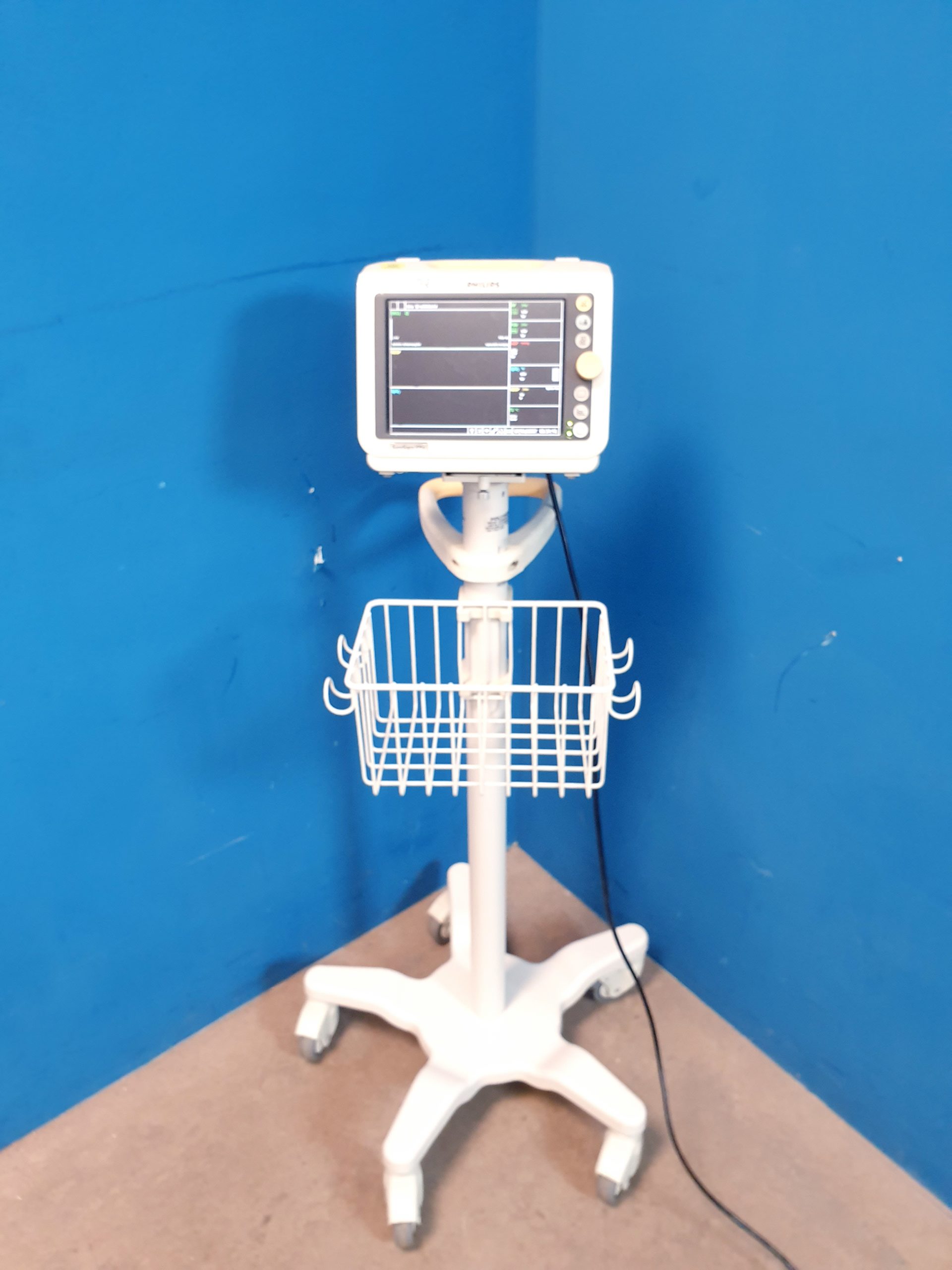 Philips SureSigns VM6 NIBP SpO2, EkG, Temp – auf Gestell thumbnail 6