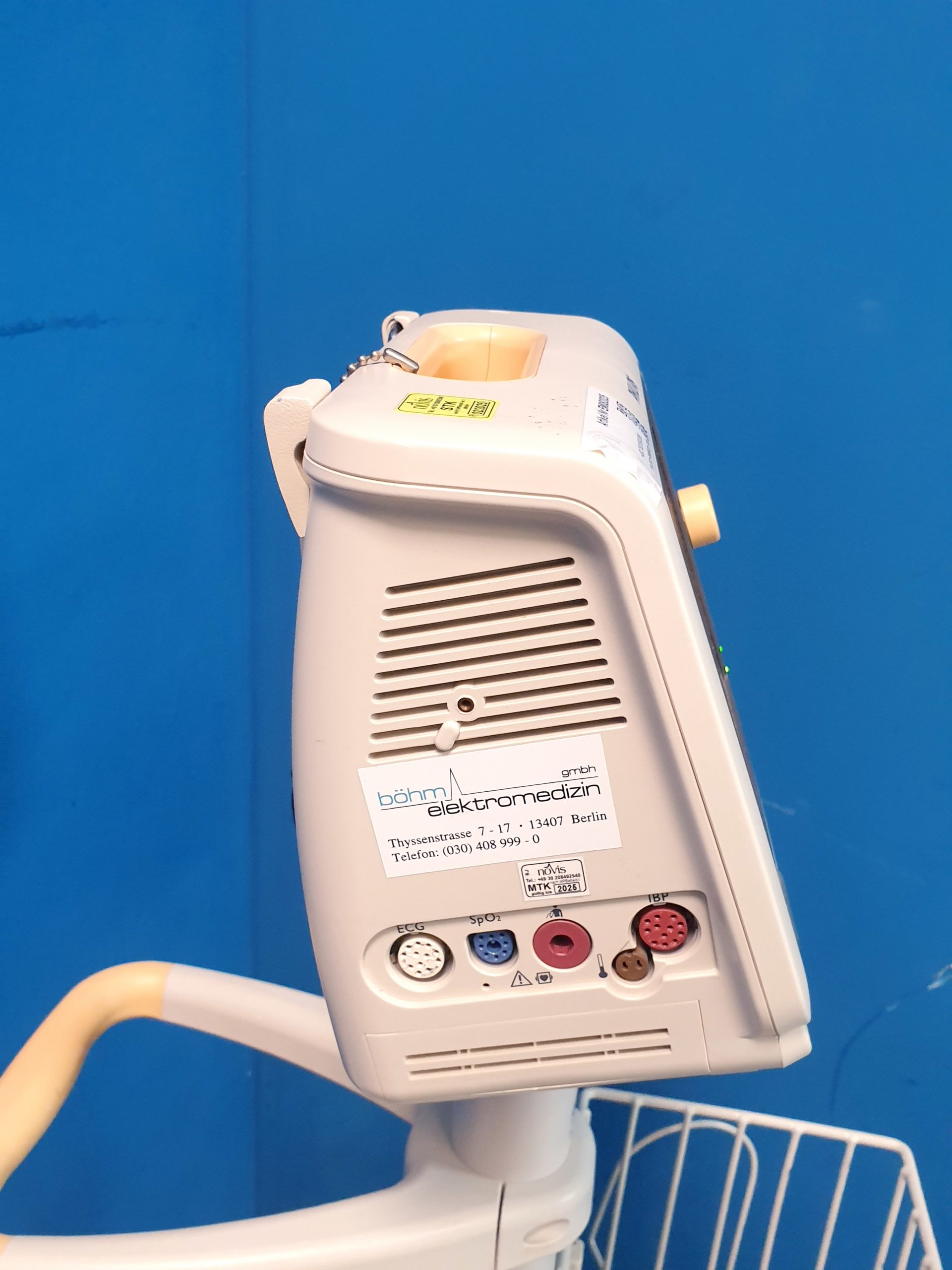 Philips SureSigns VM6 NIBP SpO2, EkG, Temp thumbnail 8