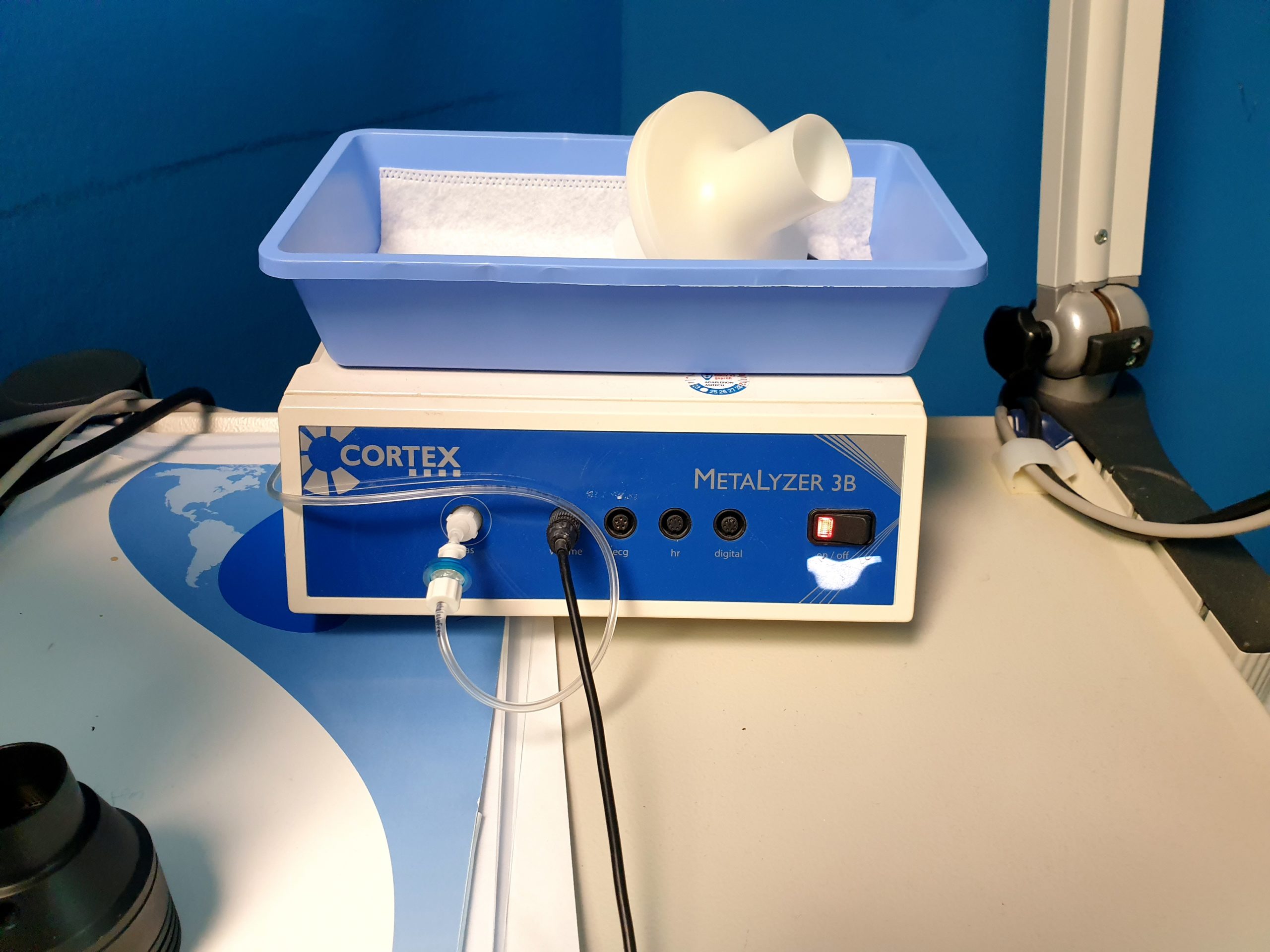 Strässle DT 100 + EKG Sauger + CORTEX METALYZER 3B Spirometrie Leistungsdiagnostik Ohne Rechner thumbnail 4