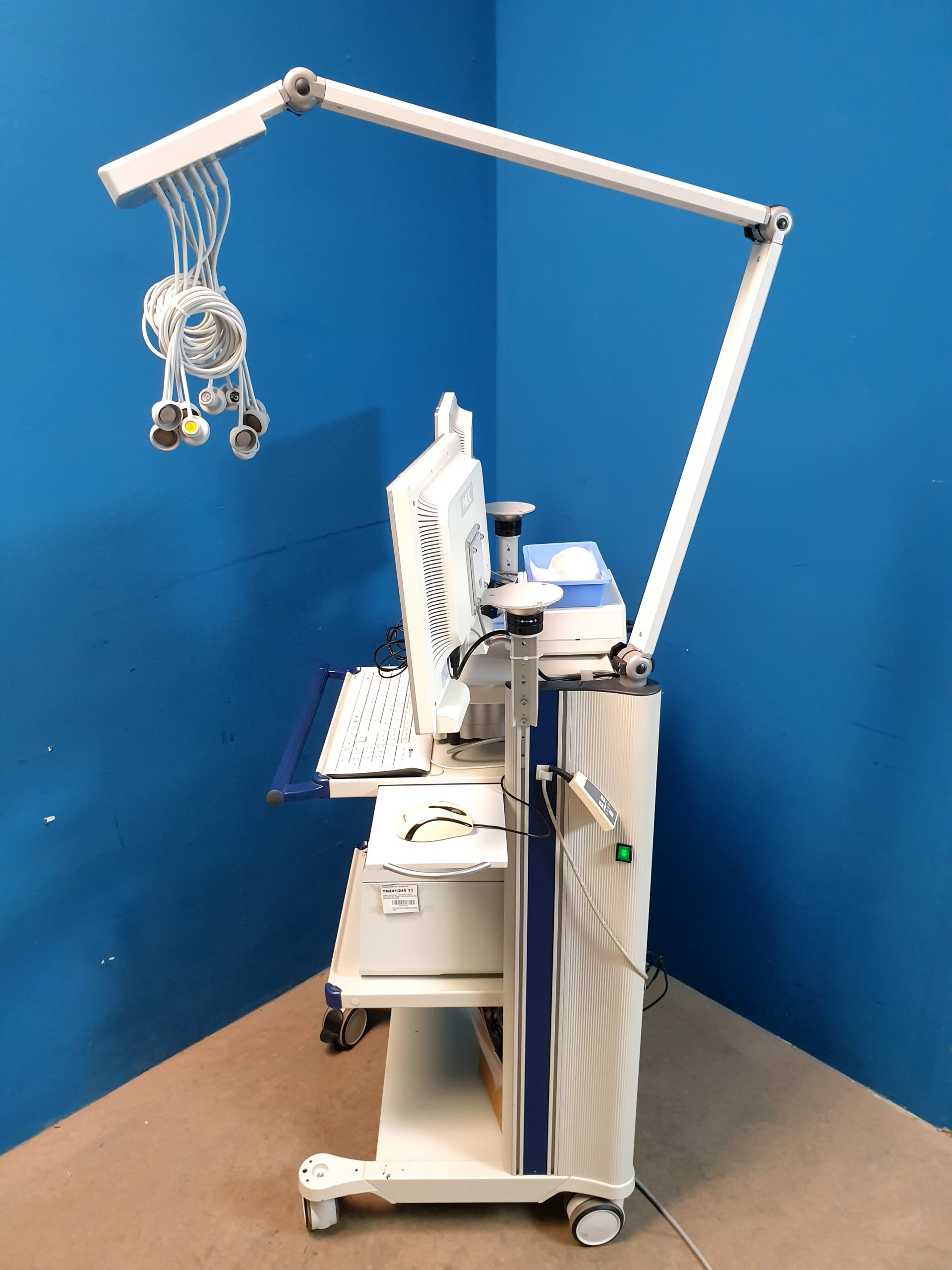 Strässle DT 100 + EKG Sauger + CORTEX METALYZER 3B Spirometrie Leistungsdiagnostik Ohne Rechner thumbnail 6