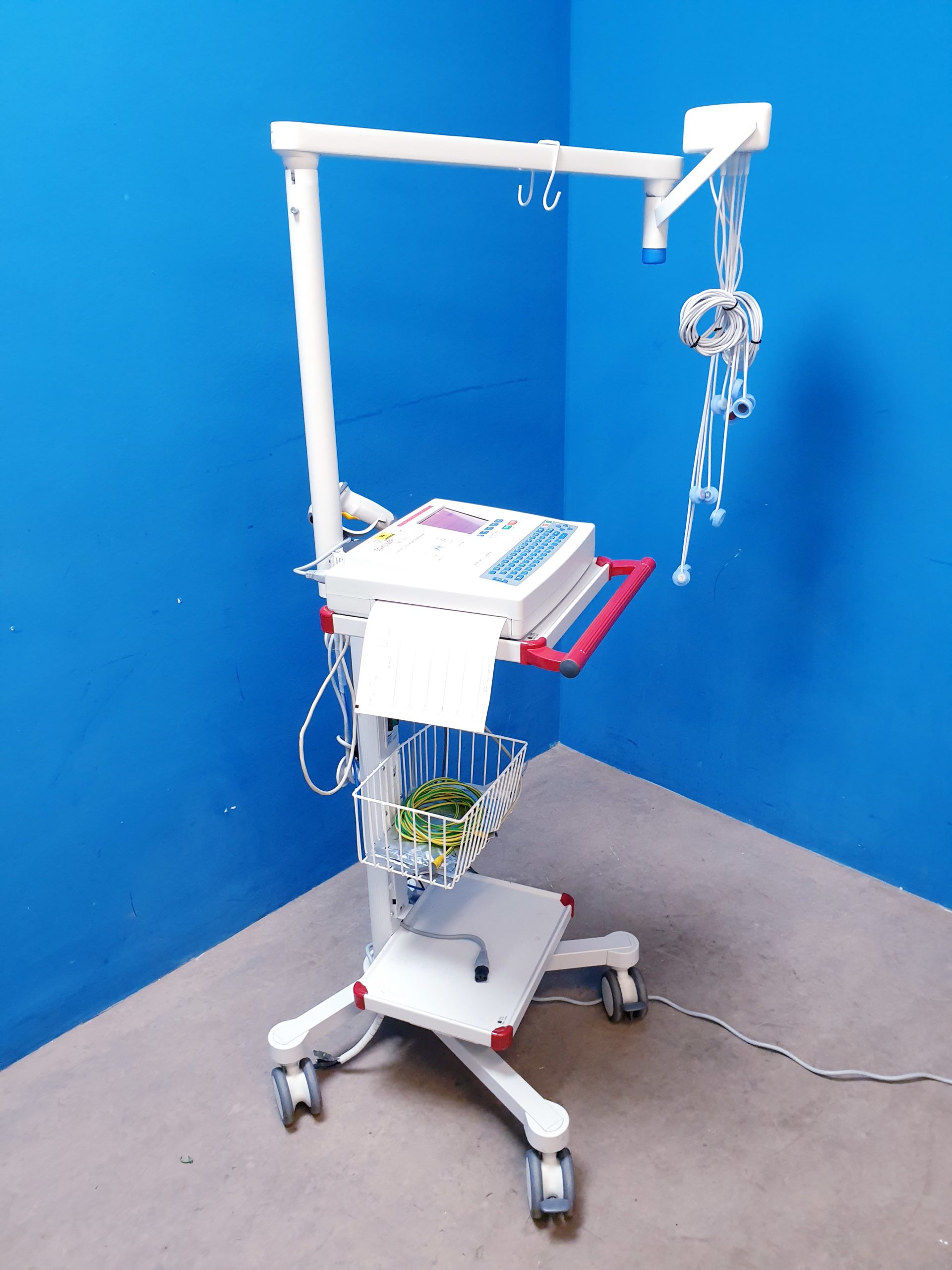 Schiller Cardiovit AT-102 plus ekg + Saug – Ohne Pumpe thumbnail 7