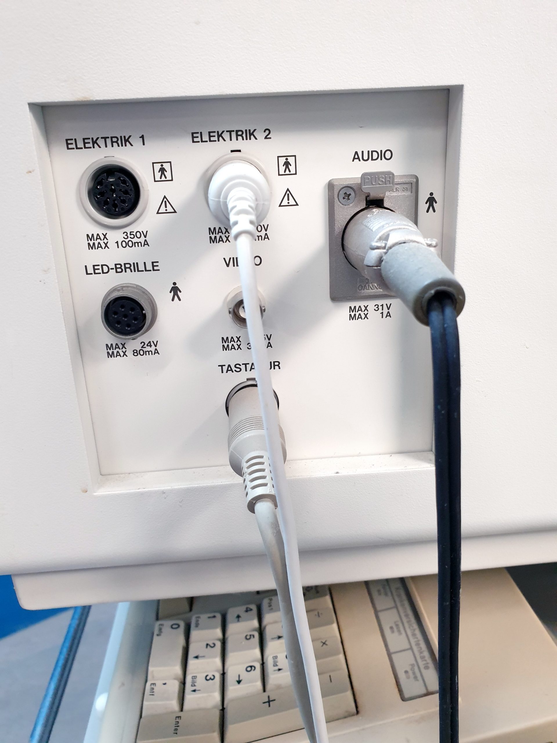 NIHON KOHDEN Neuropack Sigma MEB-5504 EEG Unit thumbnail 8