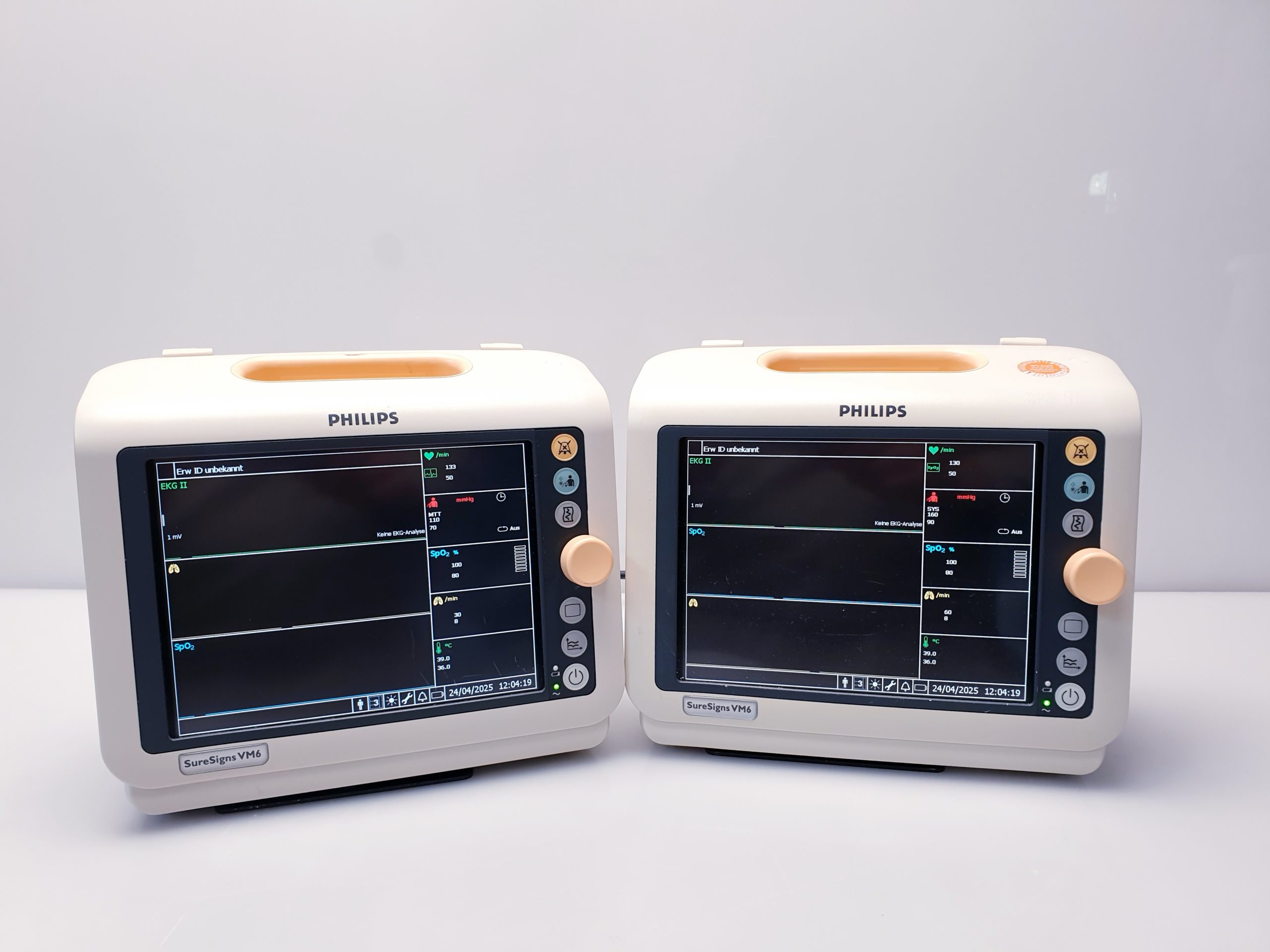 Philips SureSigns VM6 NIBP SpO2, EkG, Temp thumbnail 2
