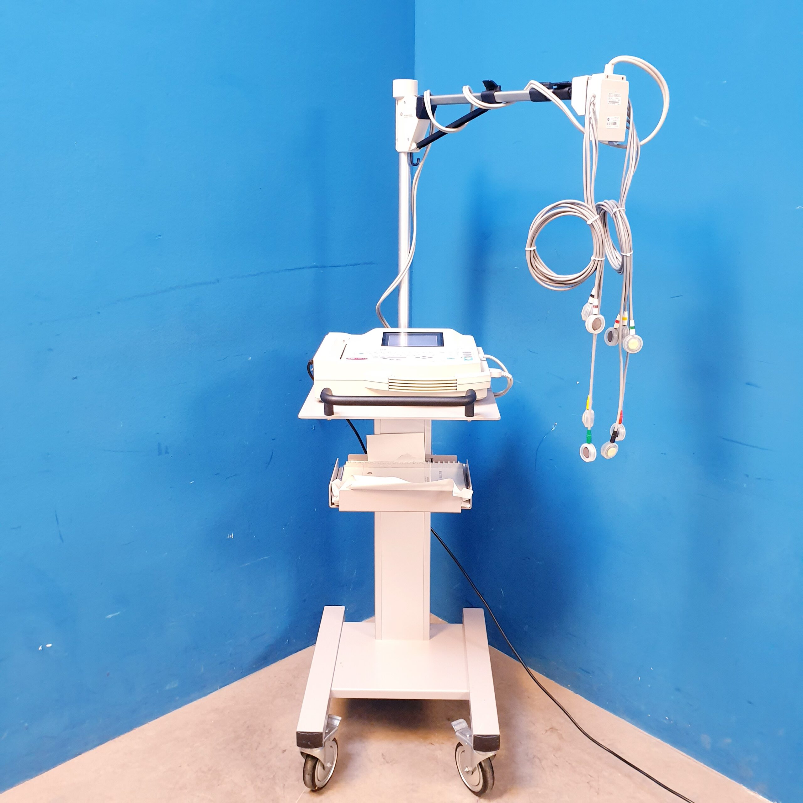 GE MAC 1200 ST EKG-Gerät + Sauganlage — image 1 of 13