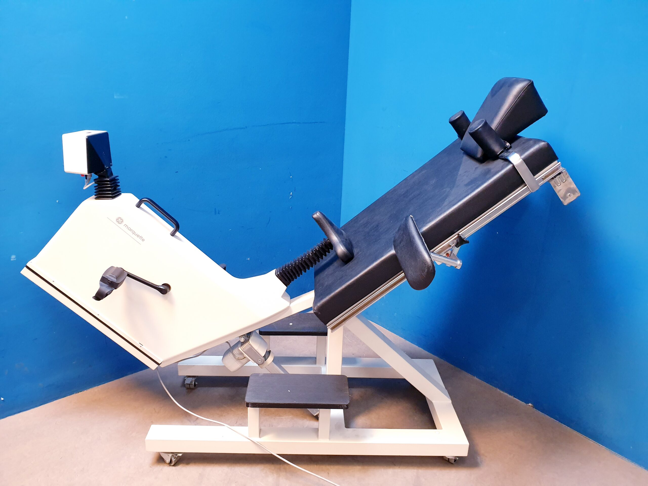 Ergoline Ergometer des Typs ergo-metrics 900 von Marquette Hellige Ergo-line — image 1 of 14